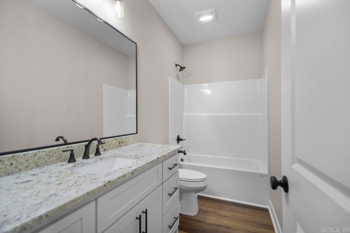 WINCHESTER ESTATES - Residential