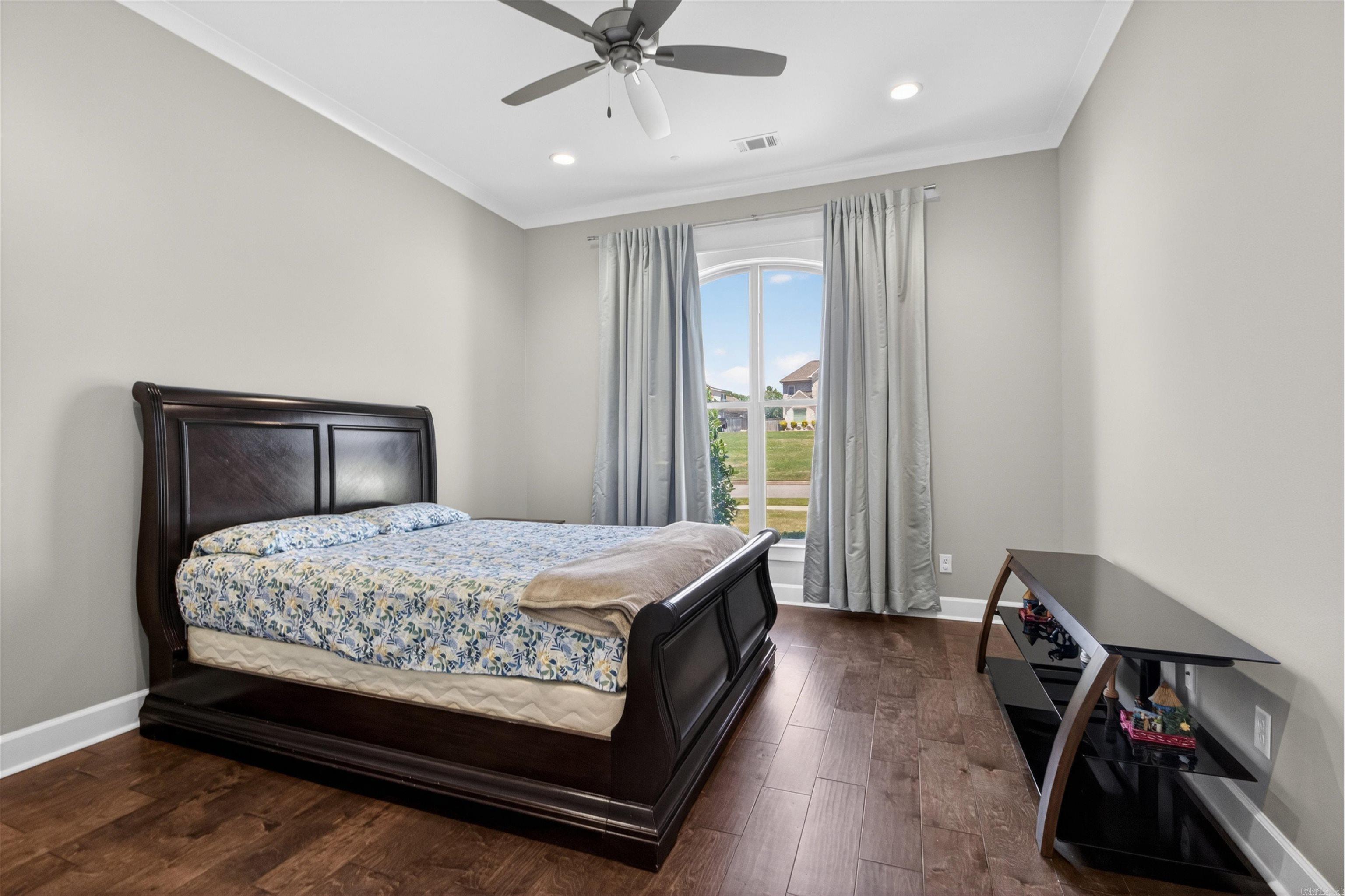 CHENAL VALLEY FALSTONE COURT - Residential