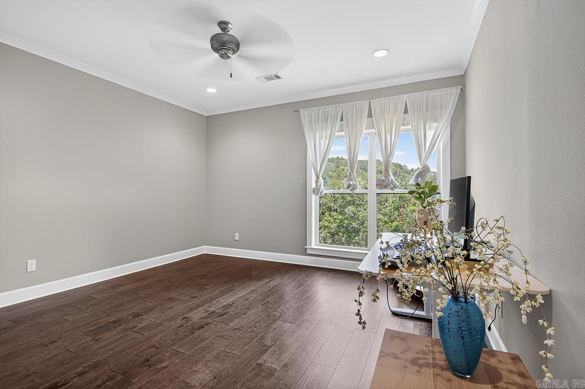 CHENAL VALLEY FALSTONE COURT - Residential