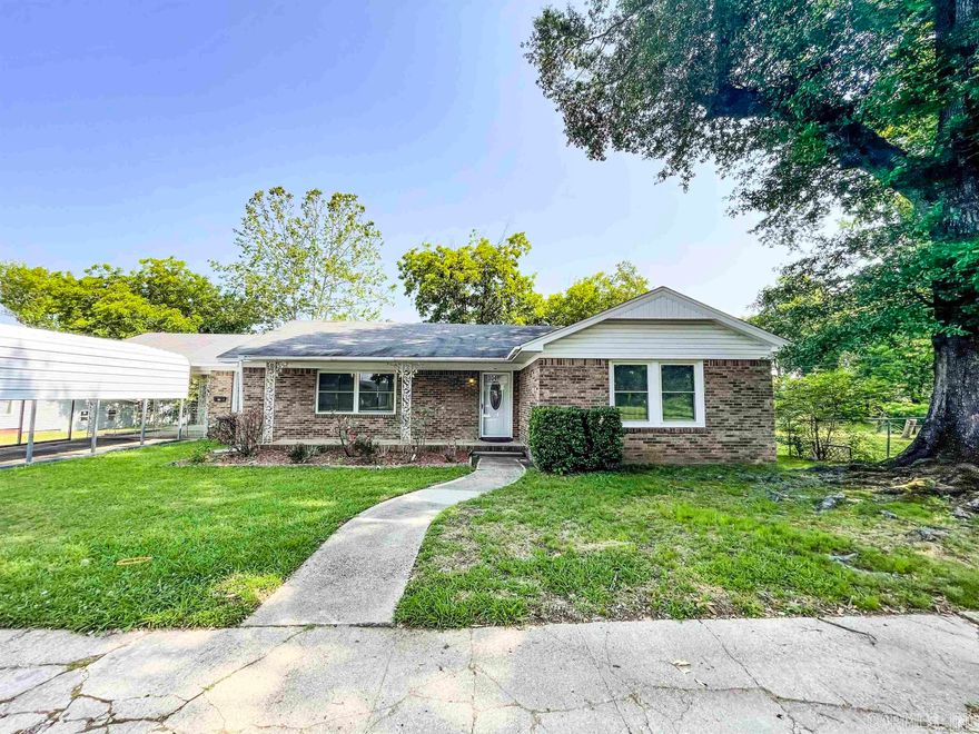 Well Maintained Home in the Heart of Sheridan! HVAC Inside and out replaced less than 6 months ago.  Natural Gas Stove and Water Heater.  Custom Tiled Shower. New windows throughout home. So much storage!!!! This home has a great yard.  Let's Look Today!!! Storage Building in Back does not convey.