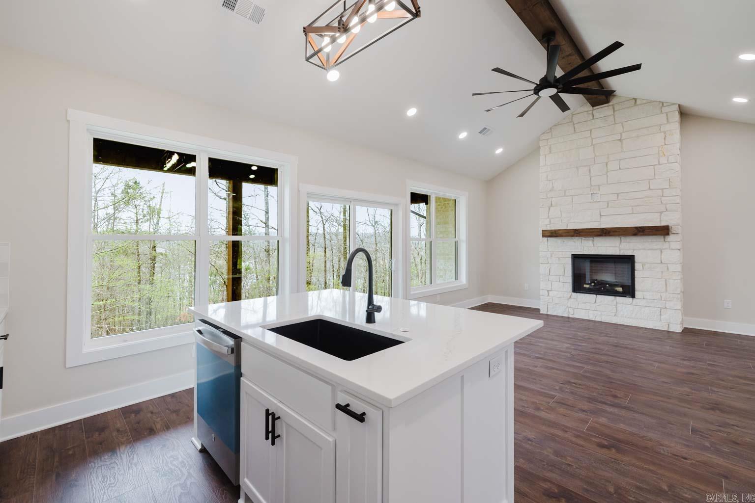 DIAMONDHEAD M1 - Residential