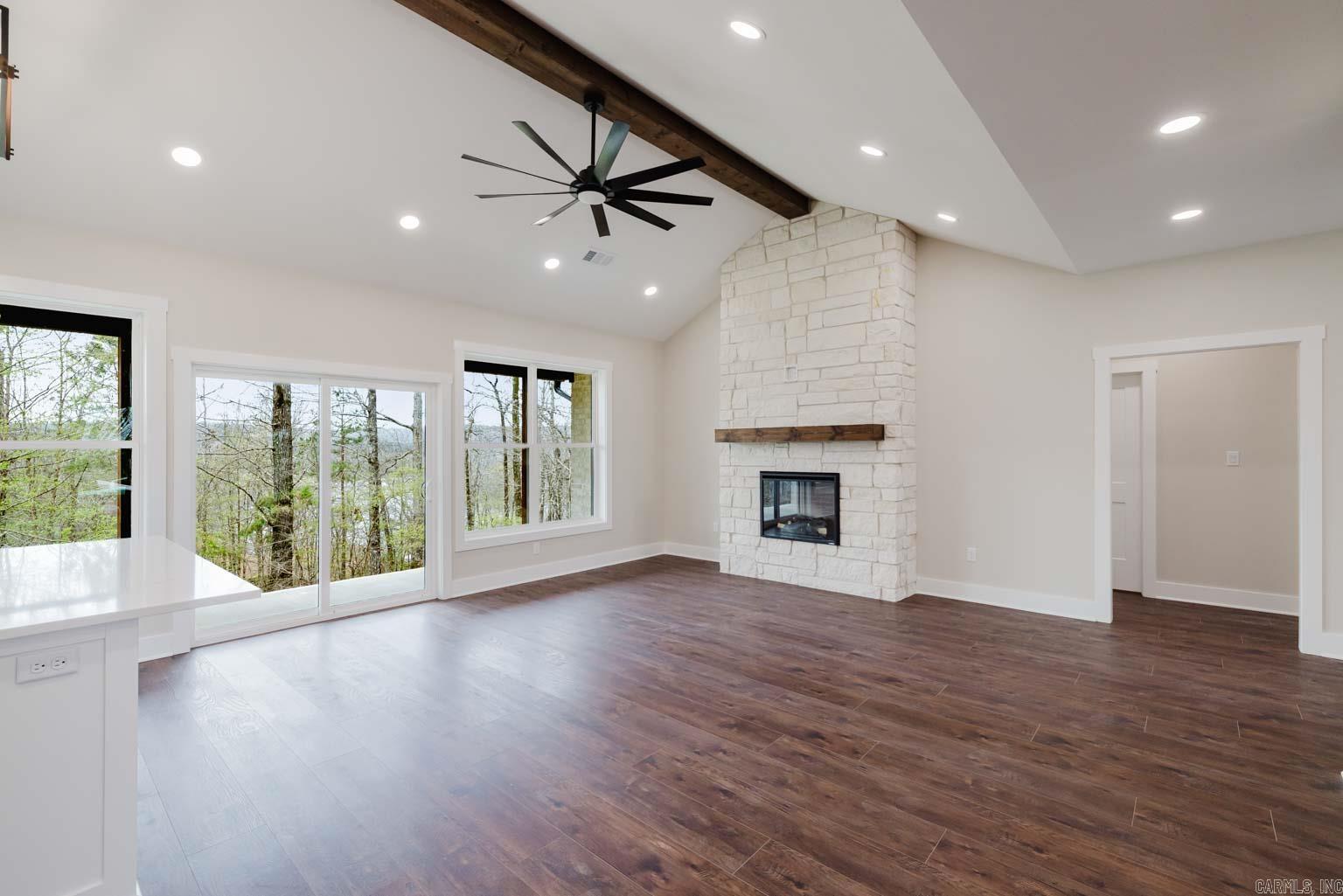 DIAMONDHEAD M1 - Residential