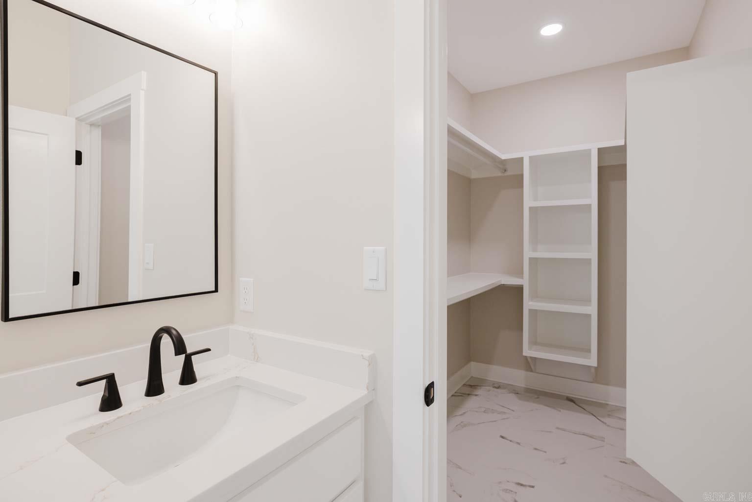 DIAMONDHEAD M1 - Residential