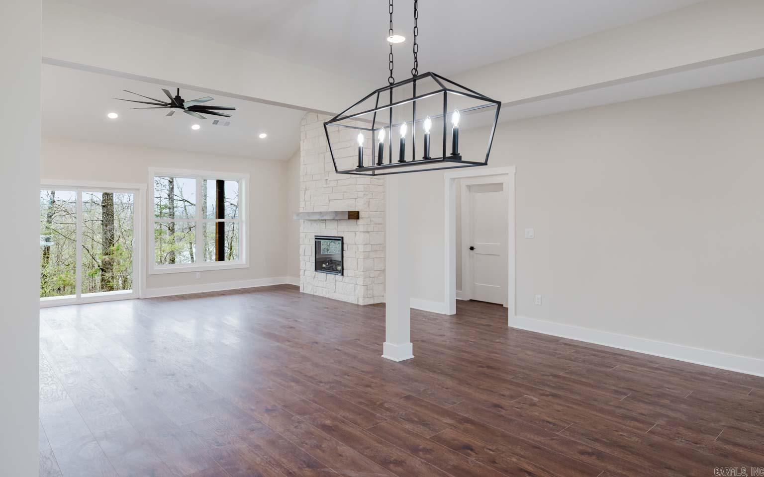 DIAMONDHEAD M1 - Residential