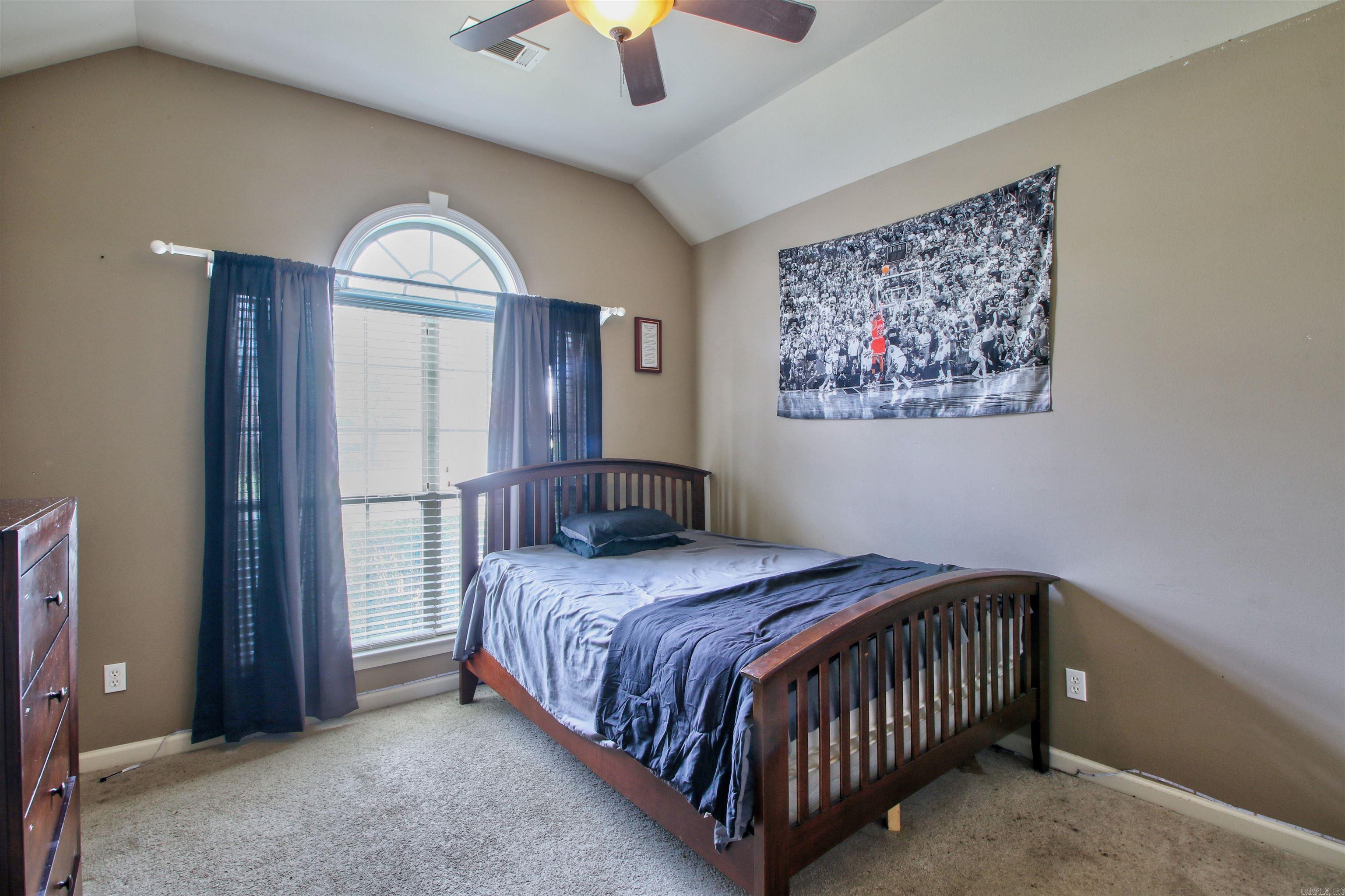 BENTLEY COURT - Residential