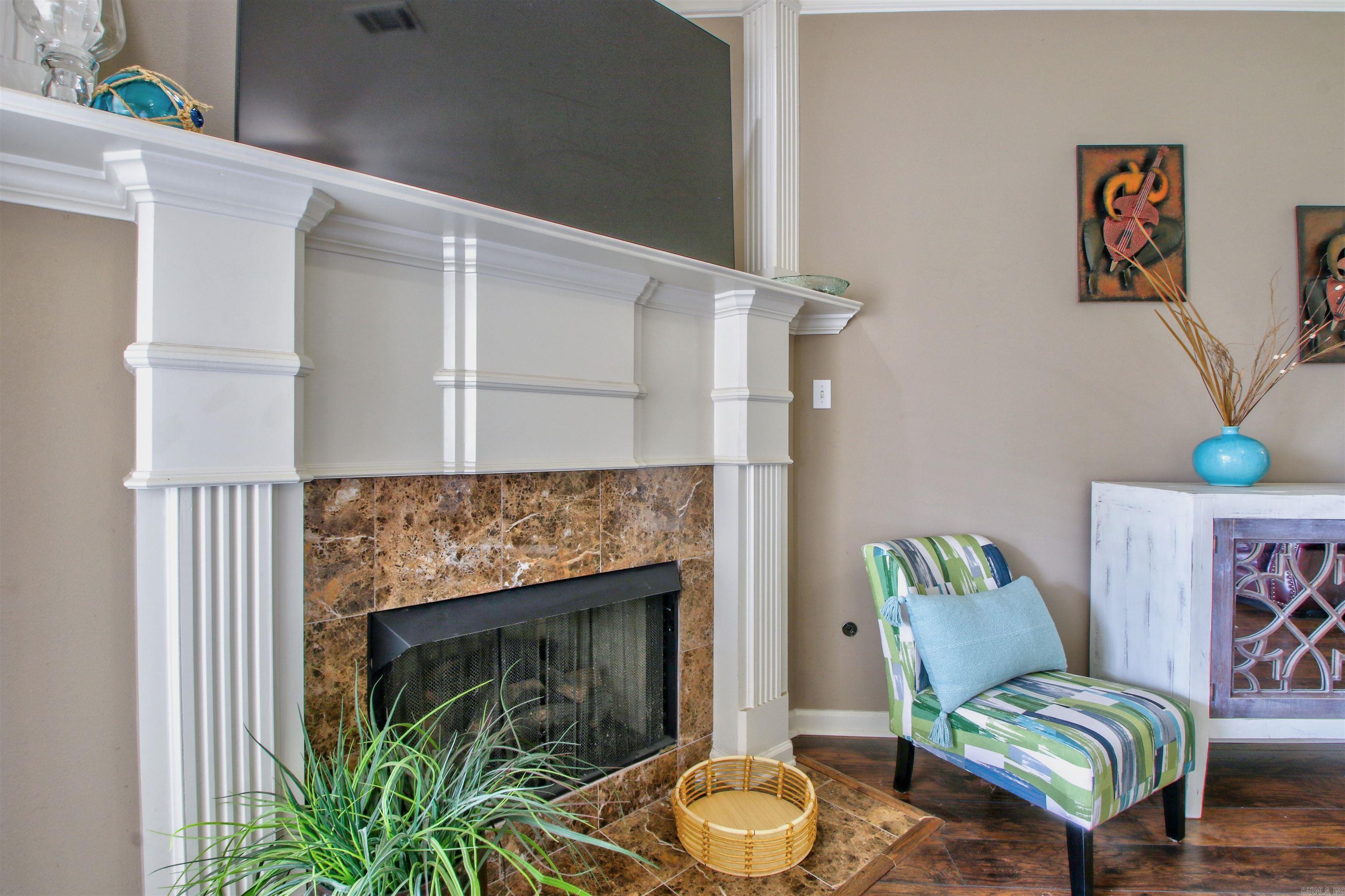 BENTLEY COURT - Residential