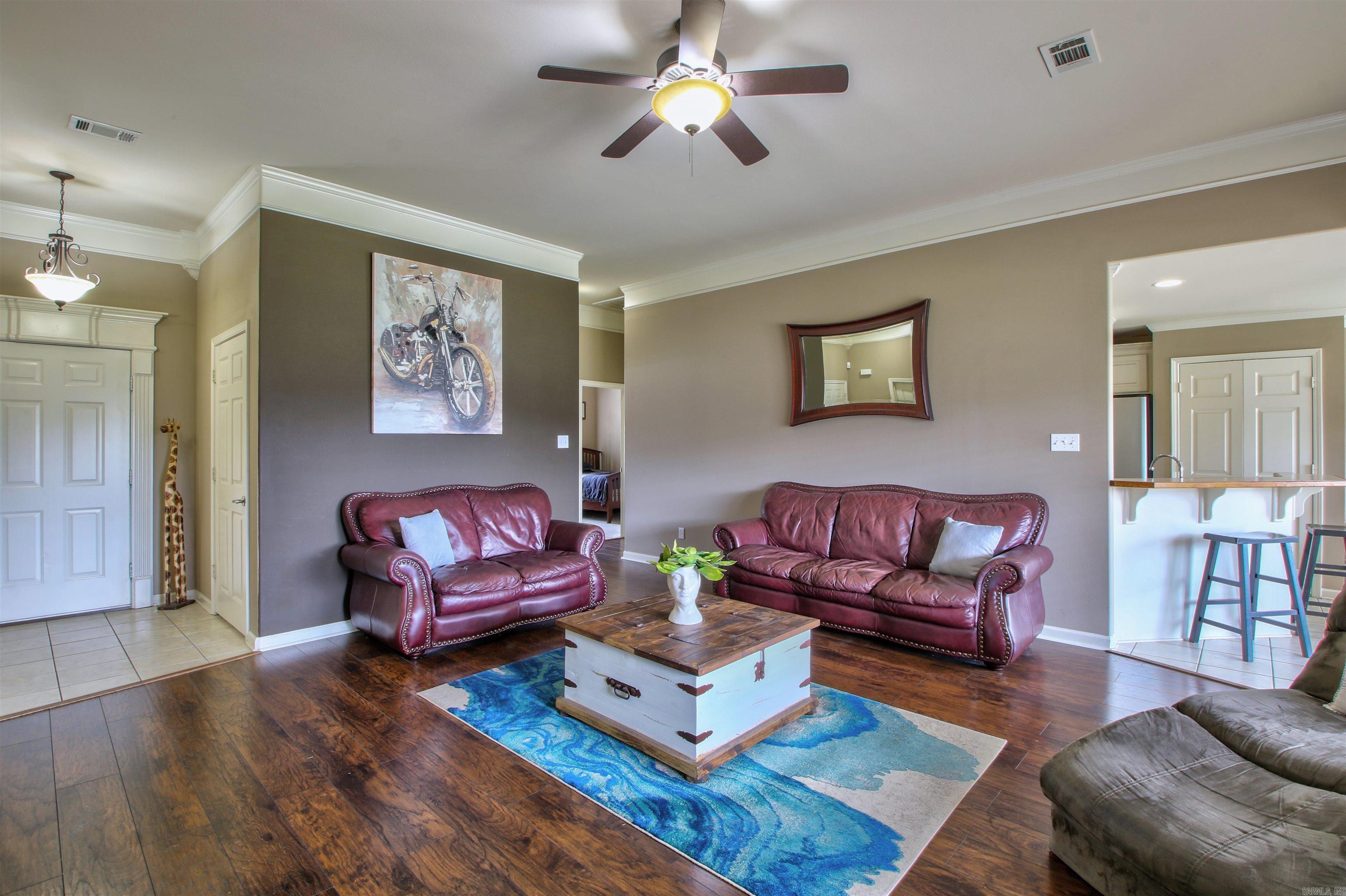 BENTLEY COURT - Residential