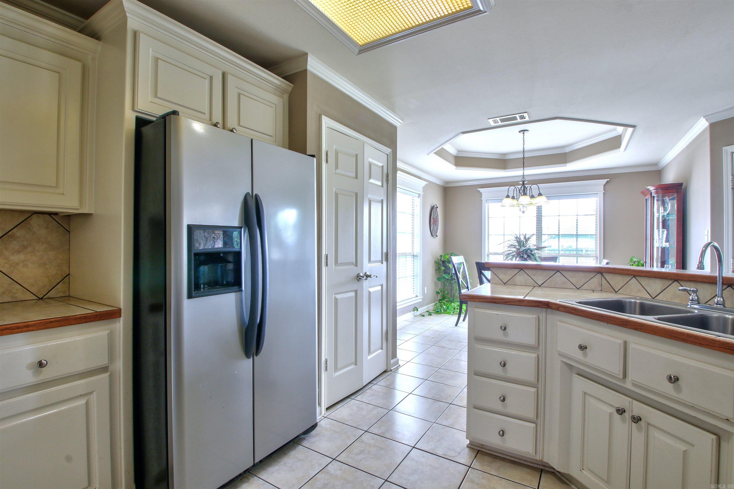 BENTLEY COURT - Residential