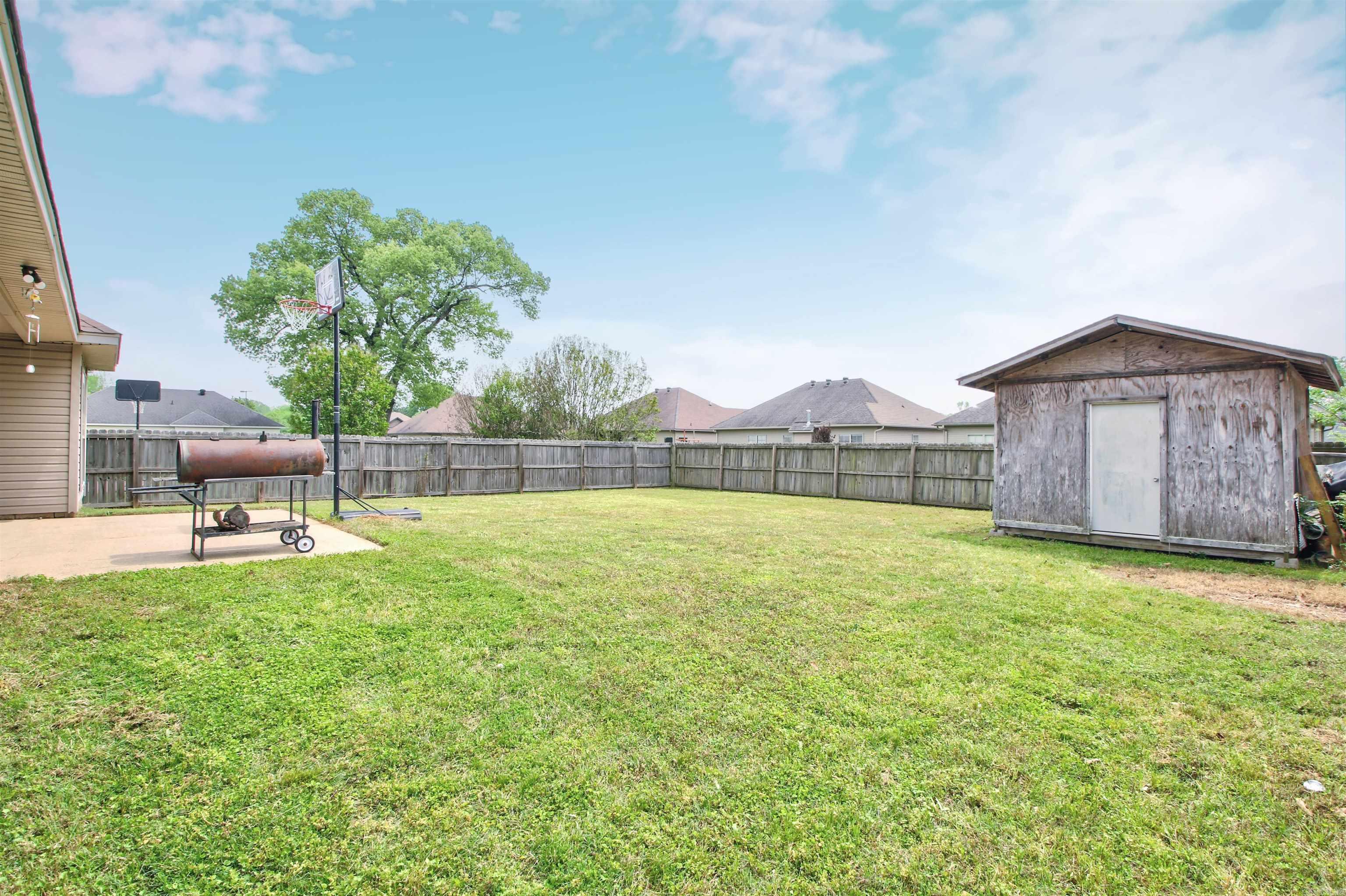 BENTLEY COURT - Residential