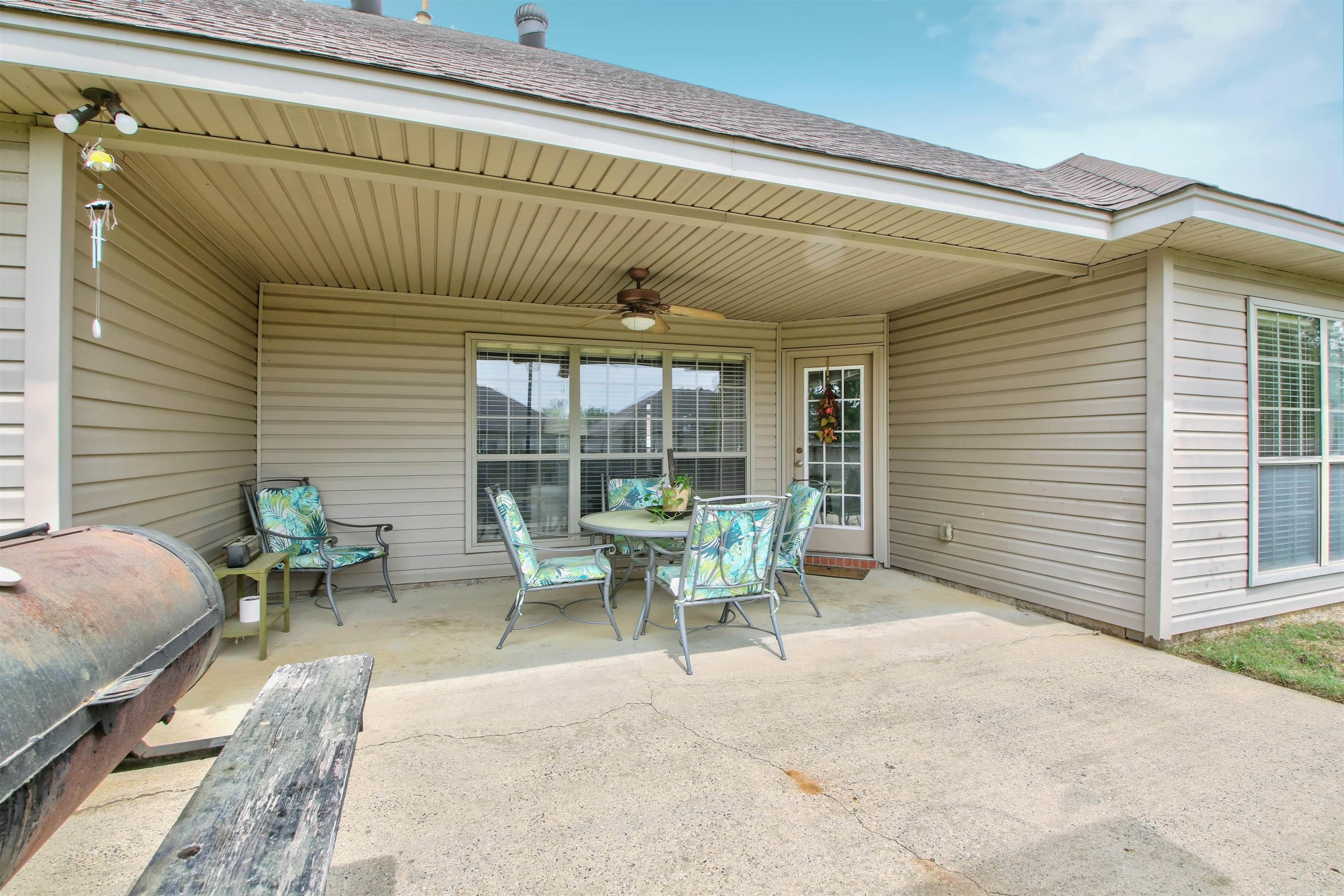 BENTLEY COURT - Residential