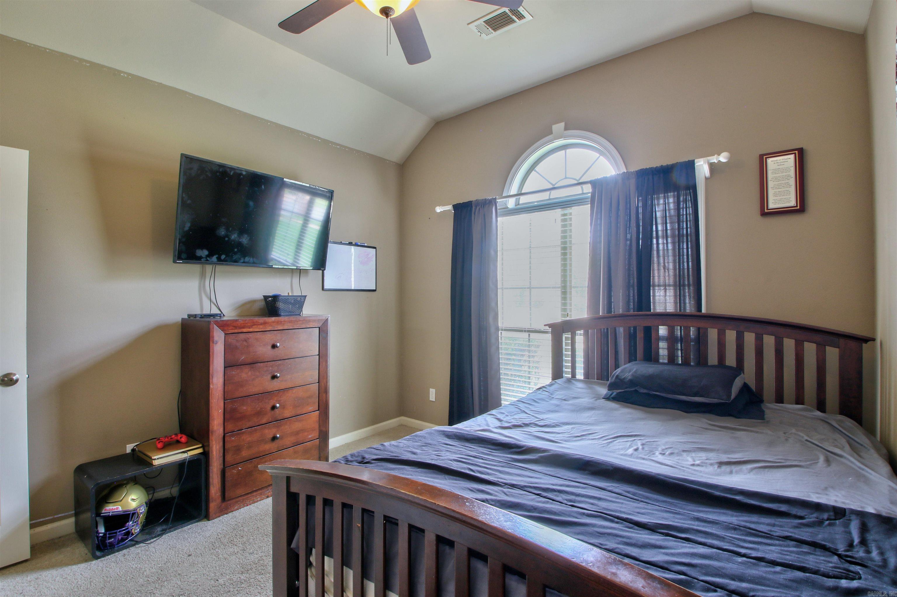 BENTLEY COURT - Residential