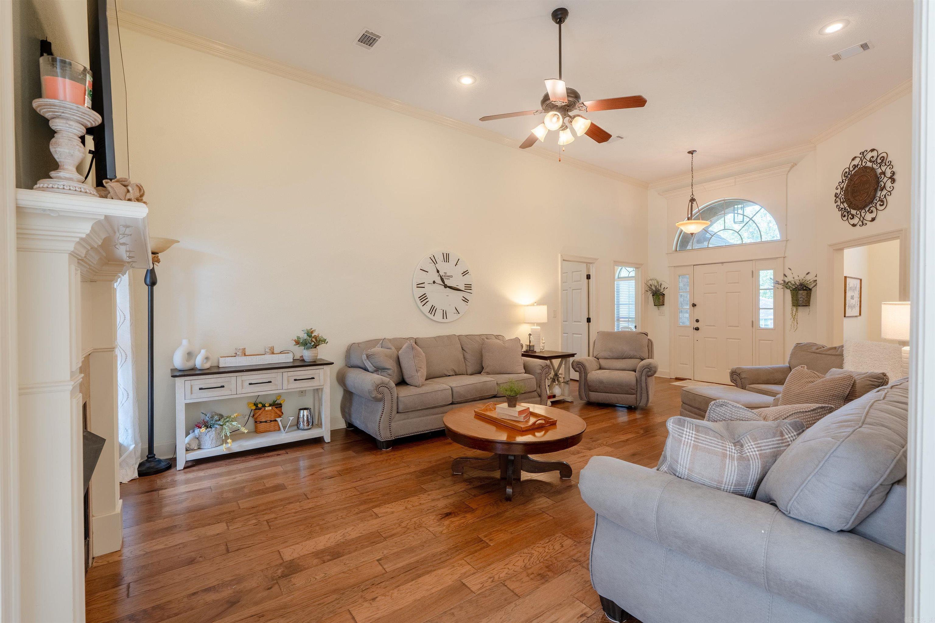 CHANDELLE - Residential