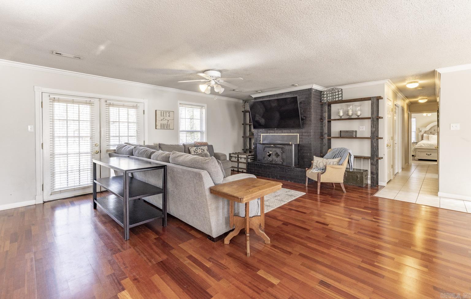 HIDDEN VALLEY - Residential