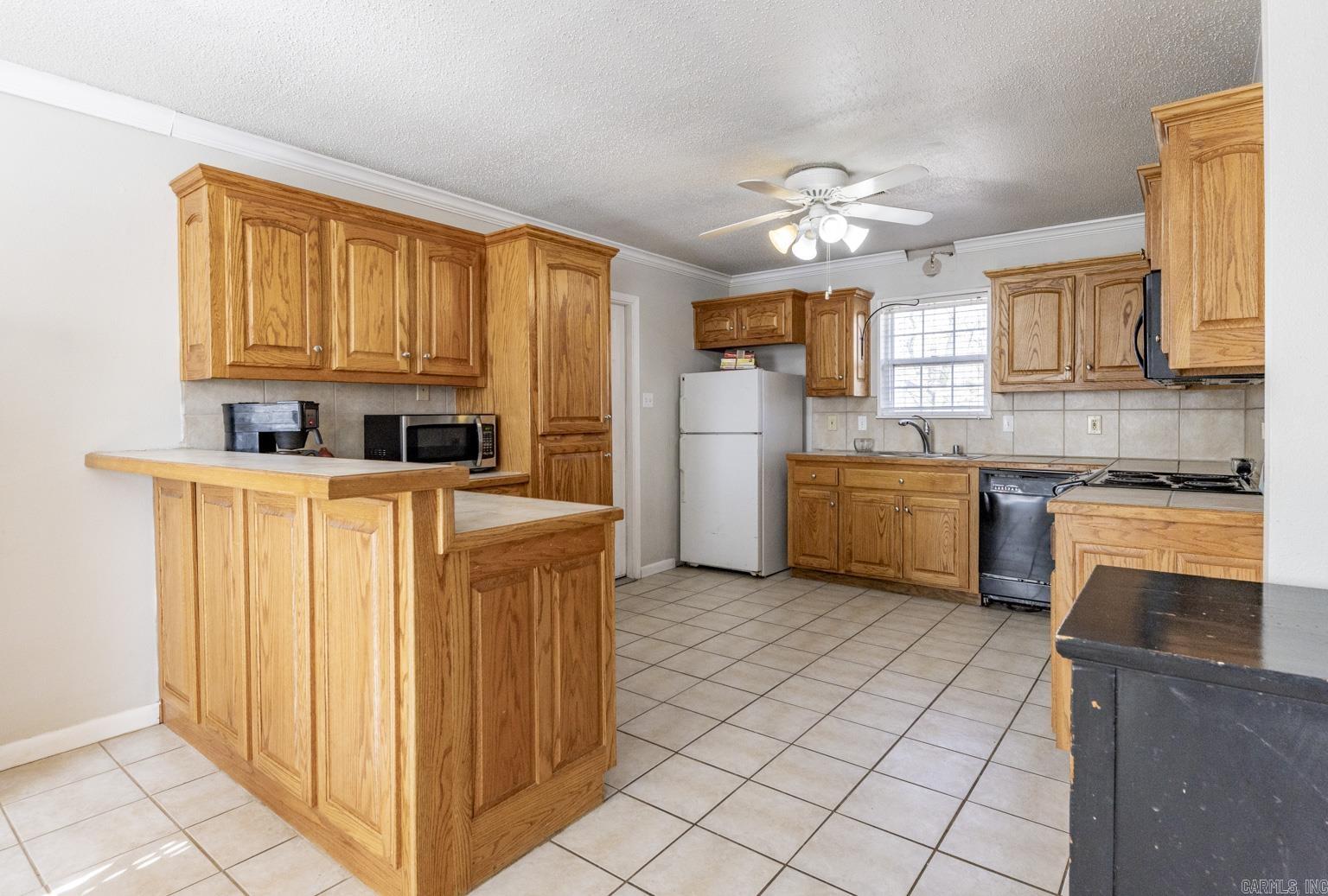 HIDDEN VALLEY - Residential