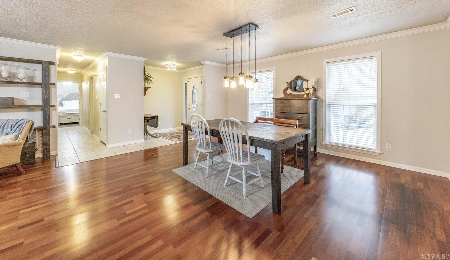 HIDDEN VALLEY - Residential