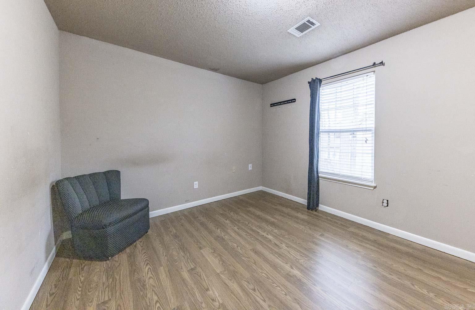 HIDDEN VALLEY - Residential