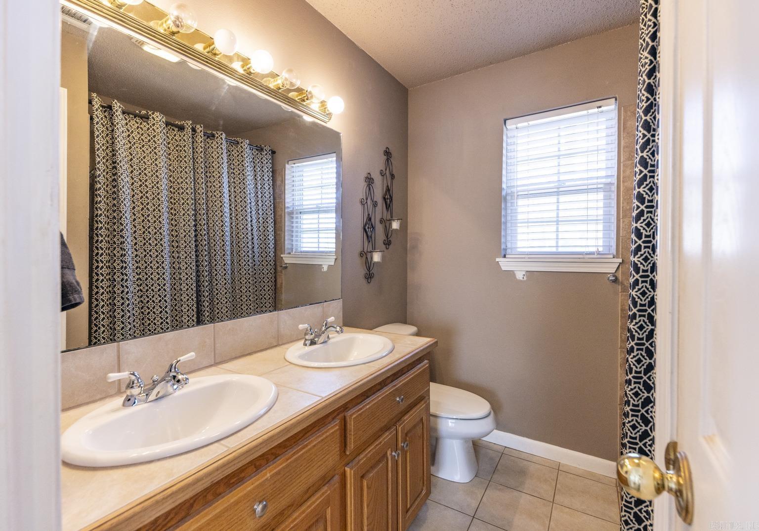 HIDDEN VALLEY - Residential