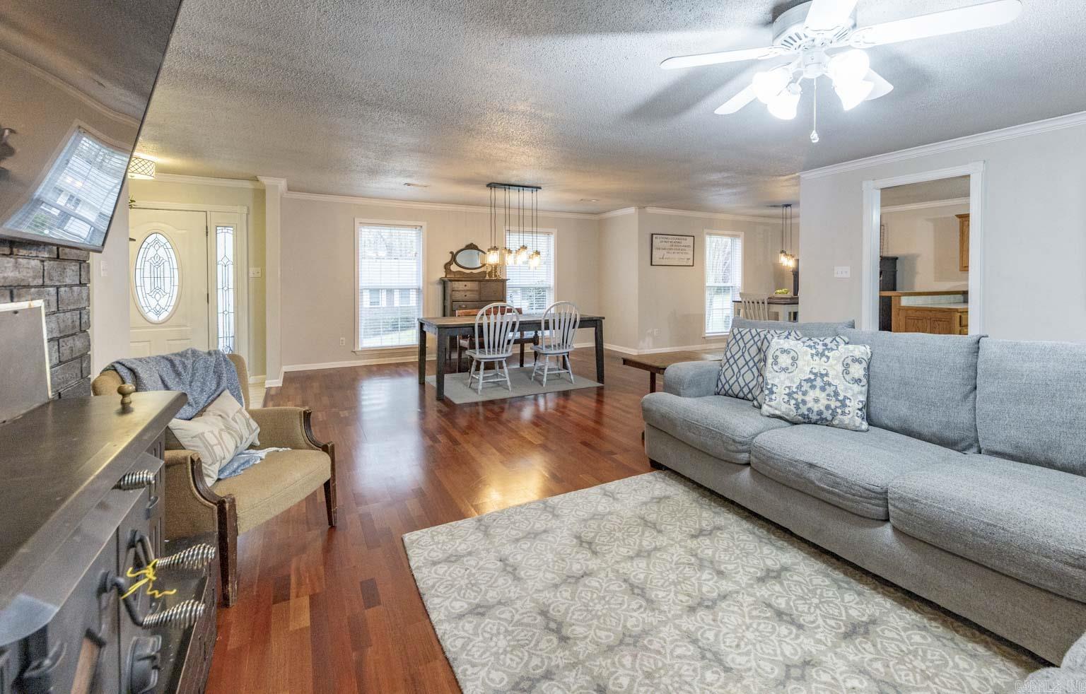 HIDDEN VALLEY - Residential