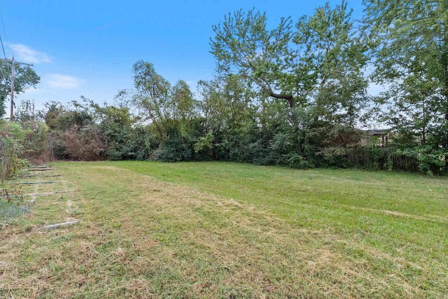 Great opportunity to build your next home in the city limits of Jacksonville! This 0.14-acre lot features R-1 zoning and is located just minutes from Little Rock Air Force Base, shopping, and local amenities. The previous home site has been cleared, so you have a blank slate to work with. Hooking up utilities should be a breeze but please verify—making this a fantastic option for a new construction build, investment property, or a long-term hold. No property disclosure. Seller has never occupied property.  Call today for more information- Agents see remarks.
