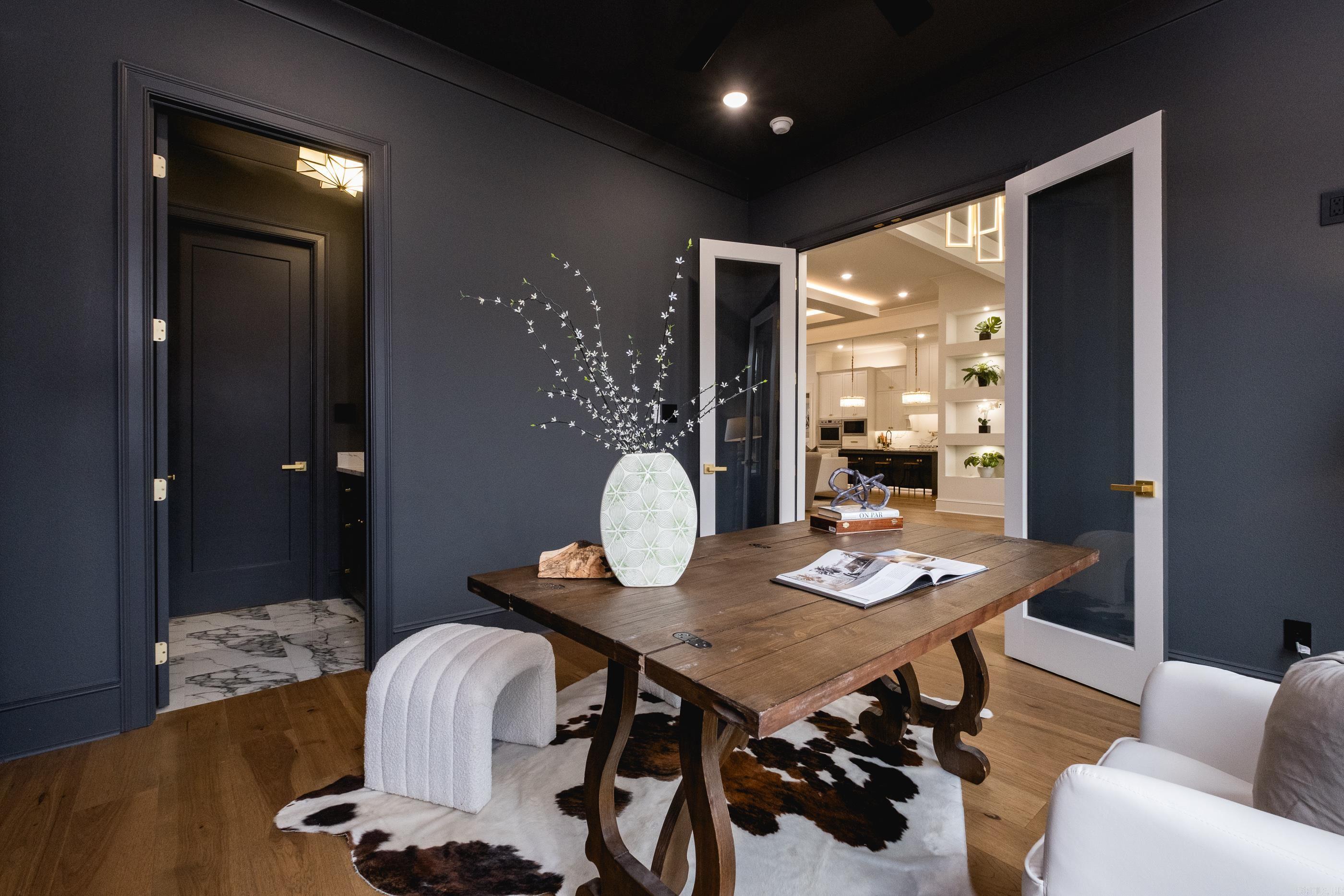 CHENAL VALLEY ABINGTON COURT - Residential