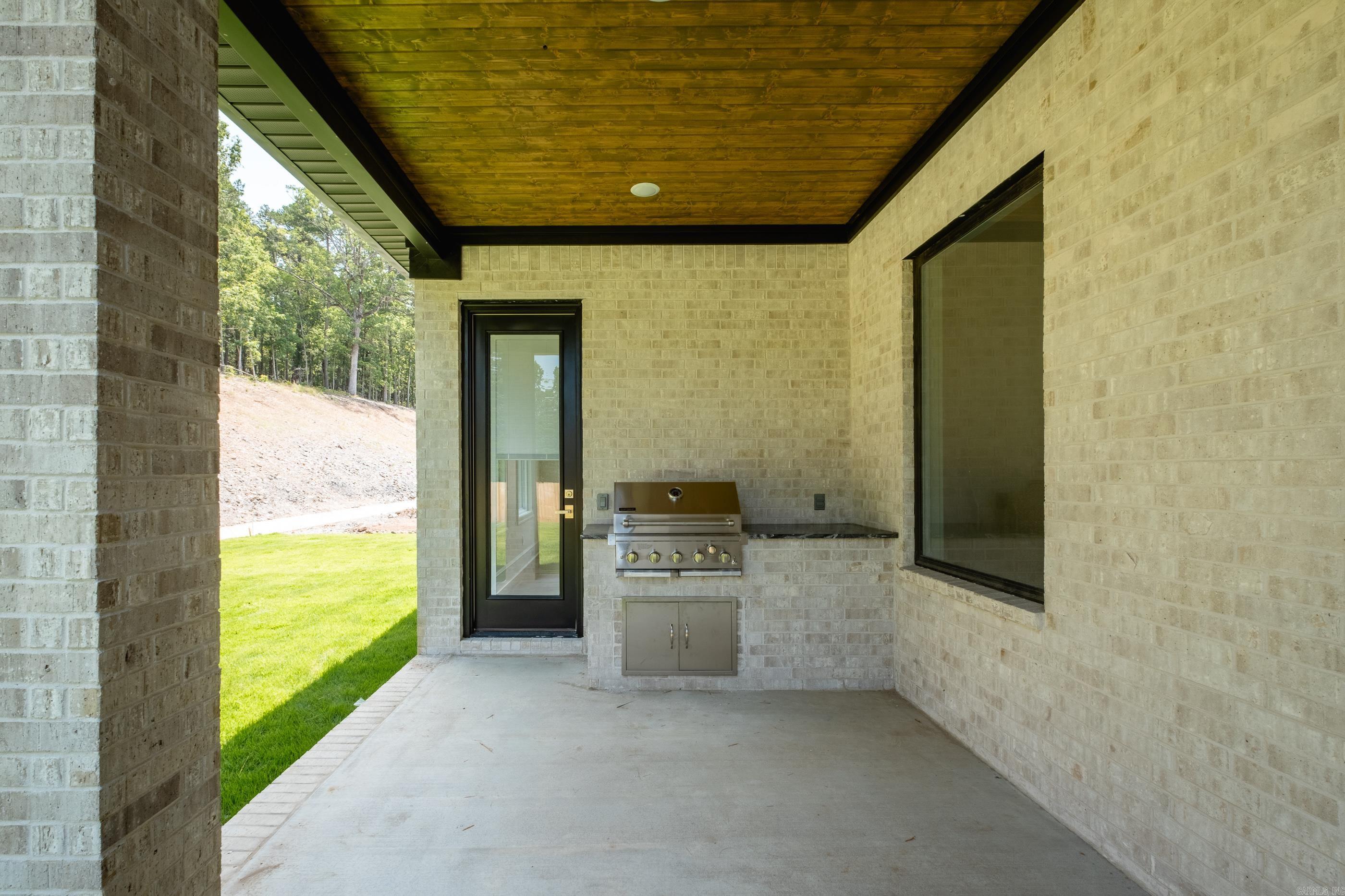 CHENAL VALLEY ABINGTON COURT - Residential