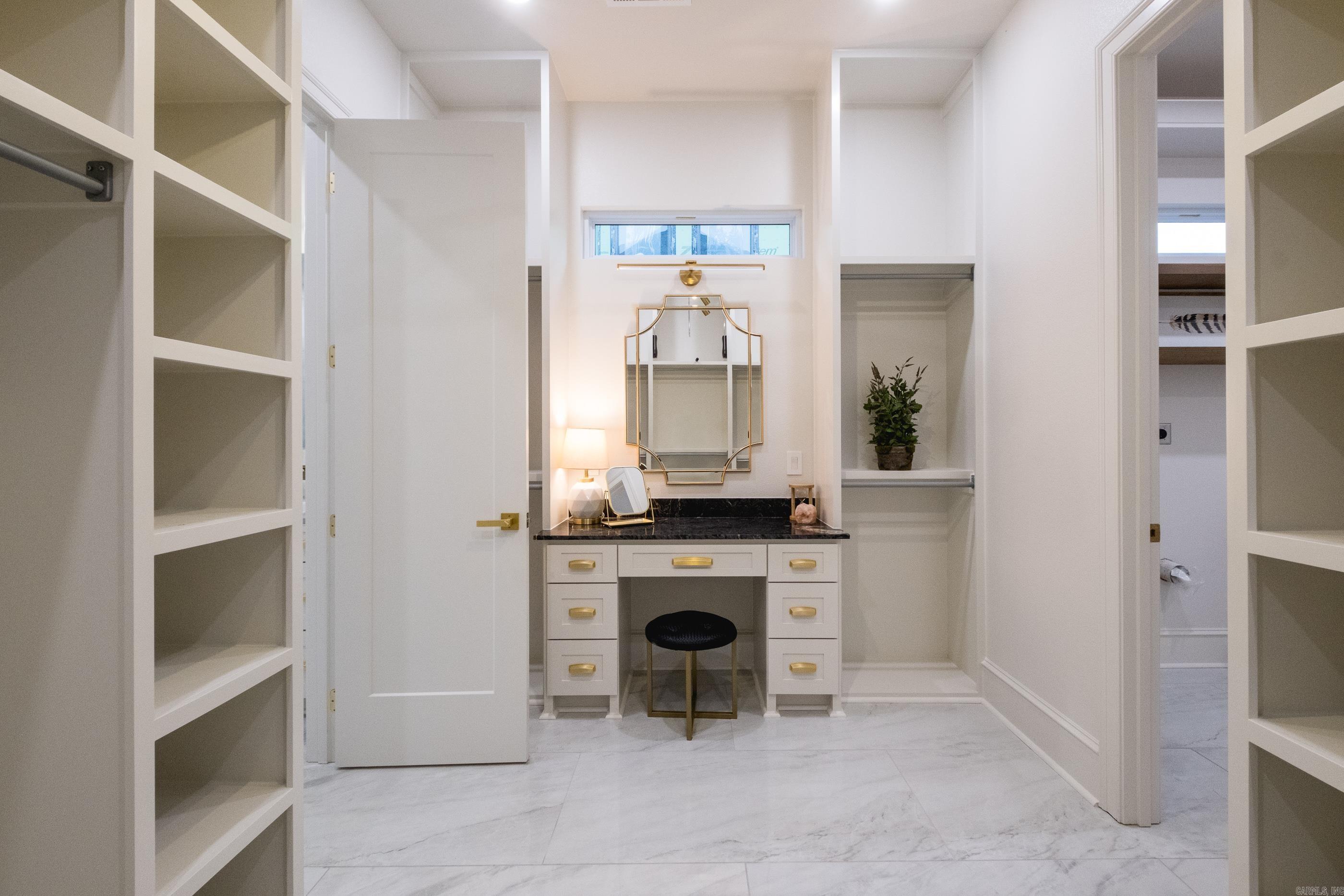 CHENAL VALLEY ABINGTON COURT - Residential