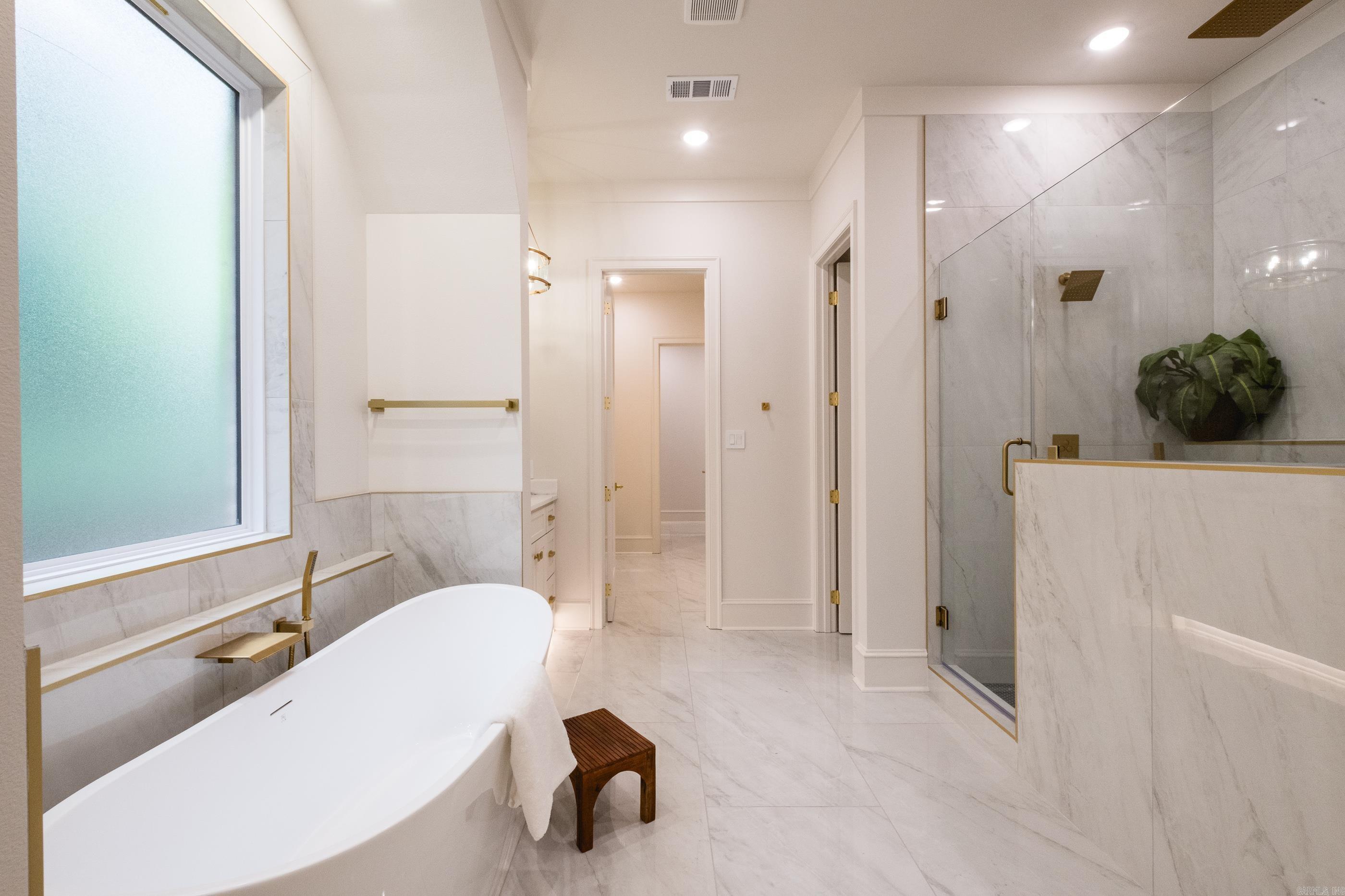 CHENAL VALLEY ABINGTON COURT - Residential