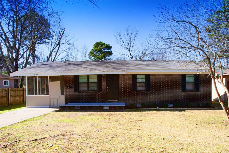 Great 3-bedroom, 1-bathroom home with excellent curb appeal, located in Jacksonville. Luxury vinyl flooring in living spaces and carpet in bedrooms. The living room opens to the kitchen, making it ideal for entertaining friends or enjoying time with family. Large, fenced back yard perfect for anyone with kids or pets, along with a lovely sunroom. Vacant, use showing time online.