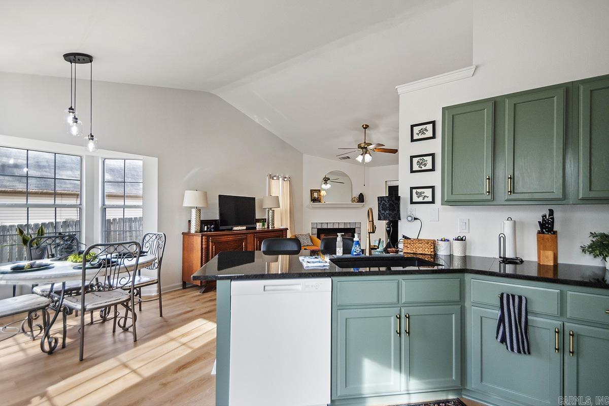 MEADOWLAKE - Residential