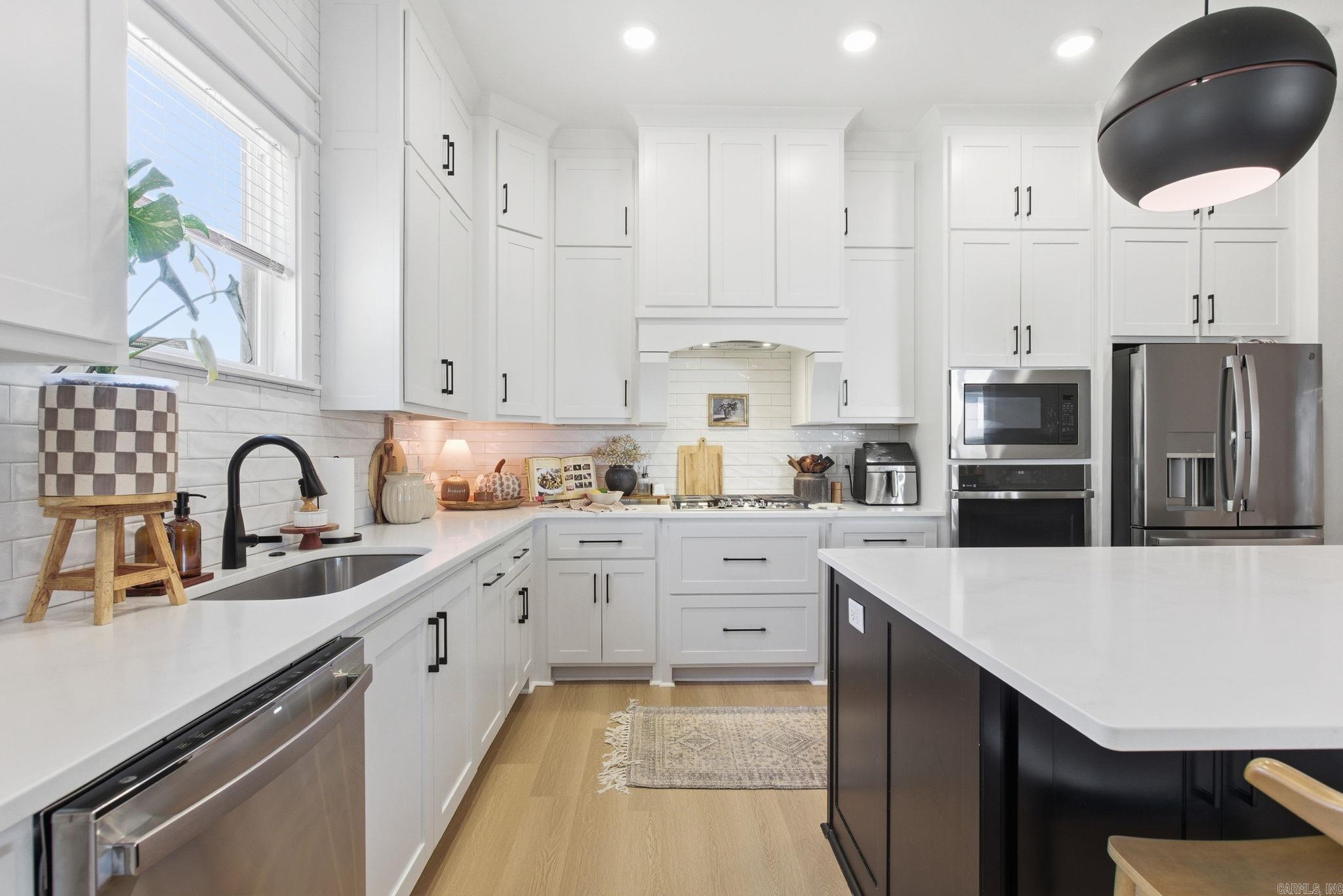 MIDTOWN BRYANT - Residential