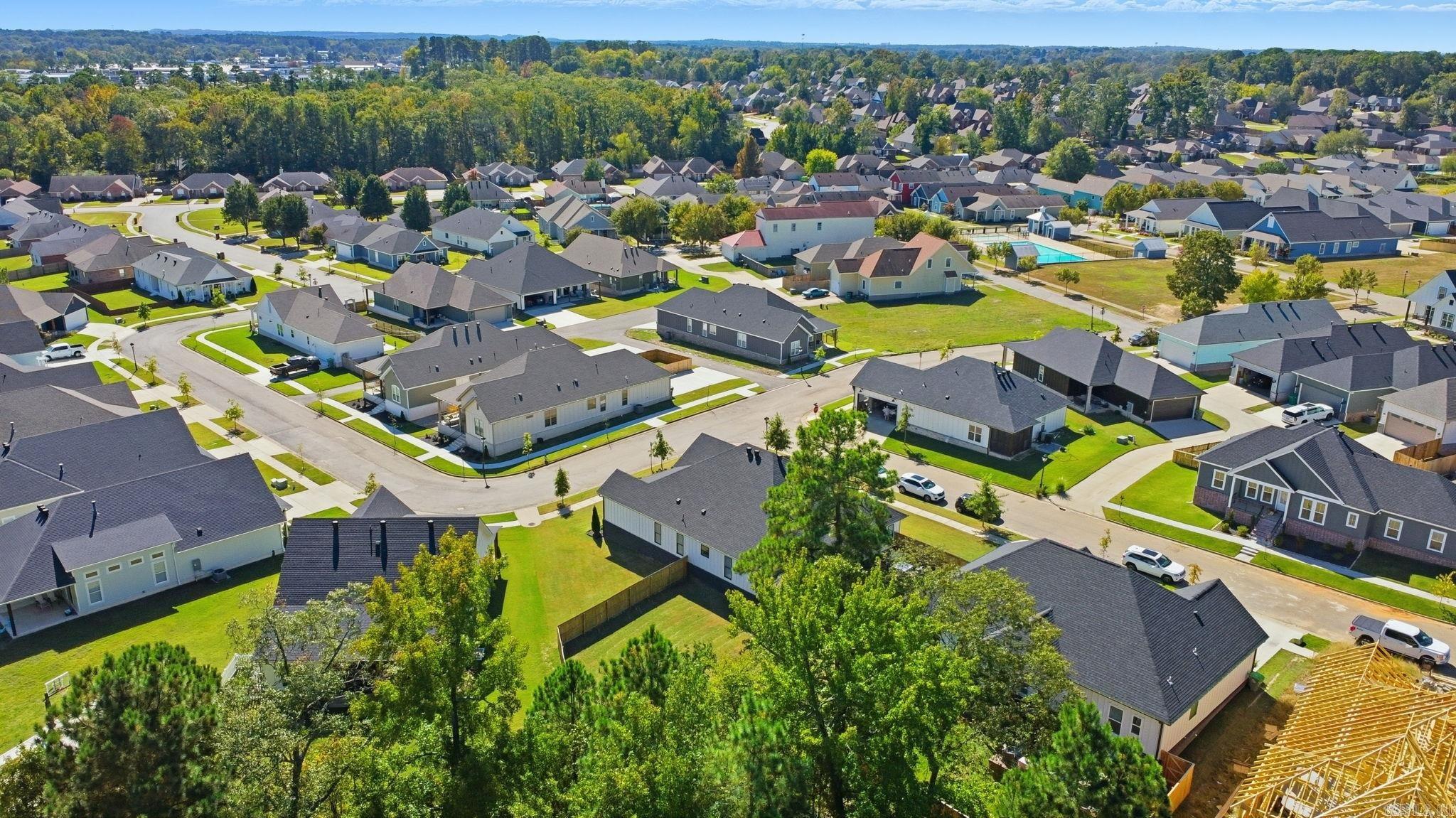 MIDTOWN BRYANT - Residential