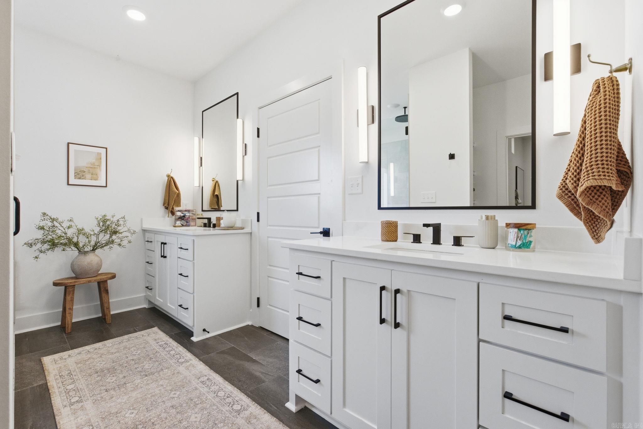 MIDTOWN BRYANT - Residential