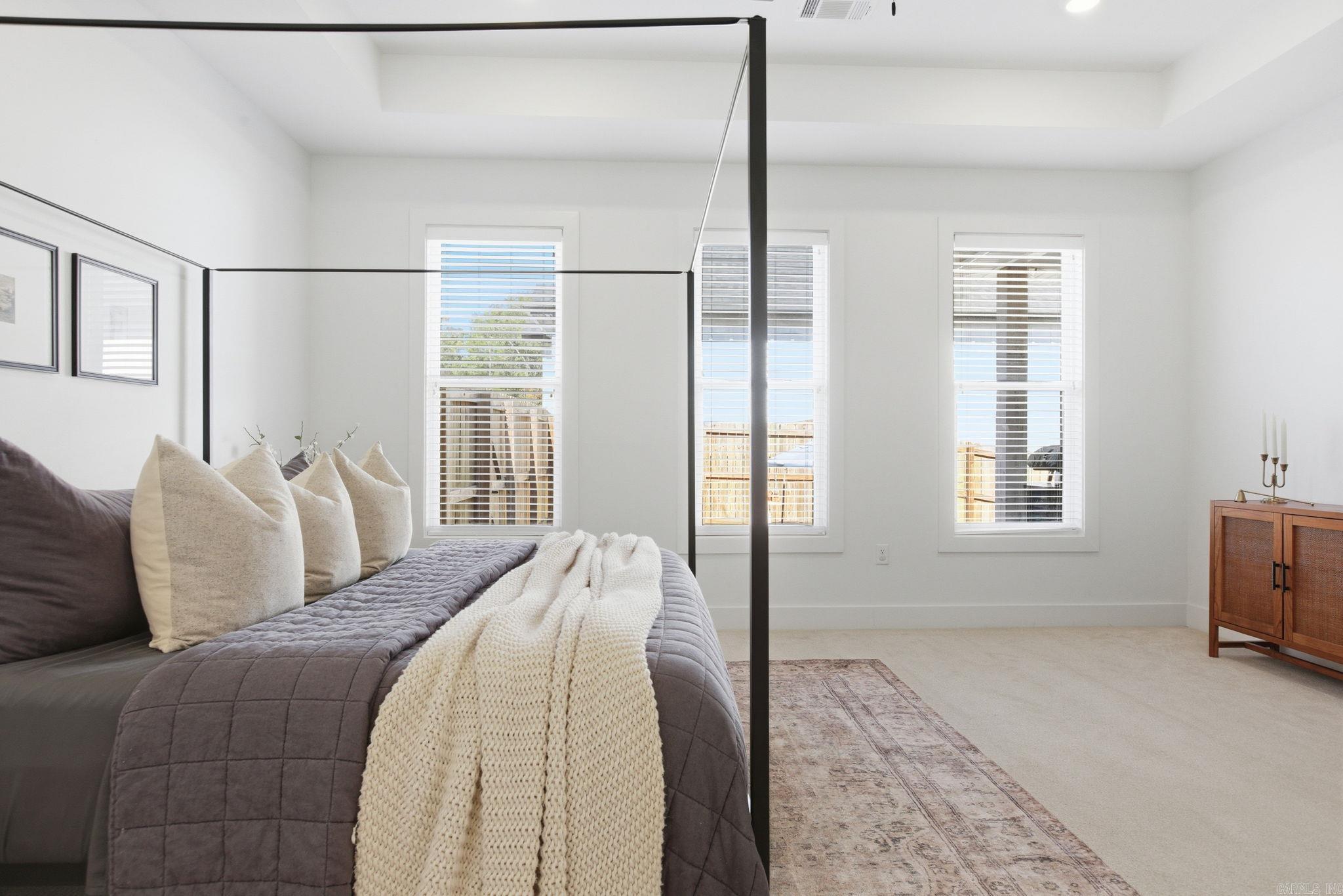 MIDTOWN BRYANT - Residential