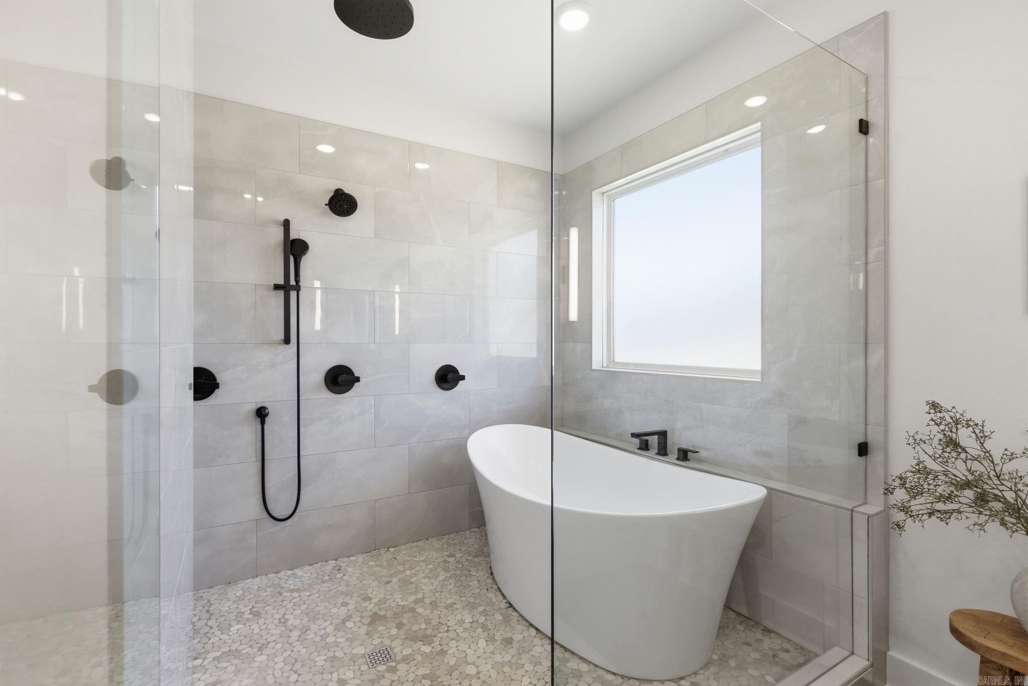 MIDTOWN BRYANT - Residential