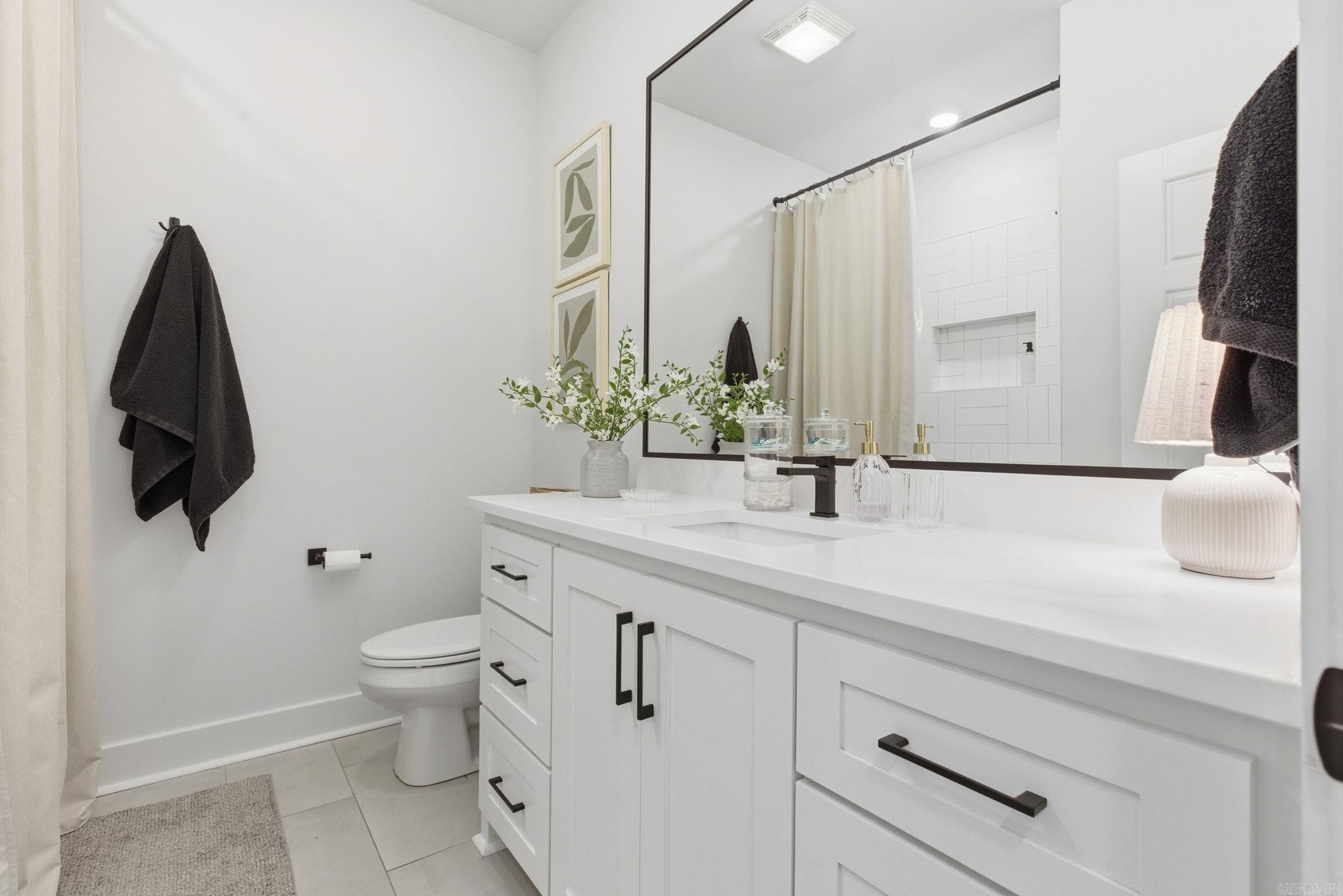 MIDTOWN BRYANT - Residential