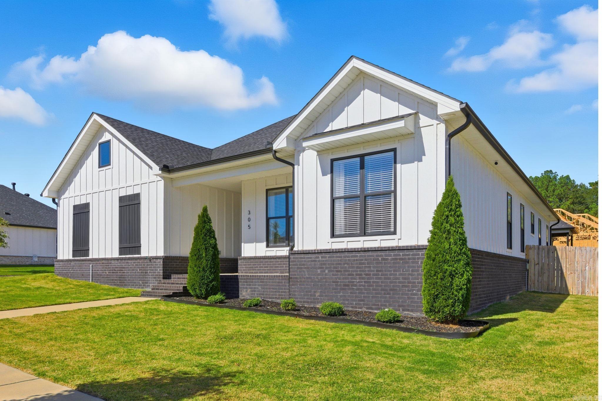 MIDTOWN BRYANT - Residential