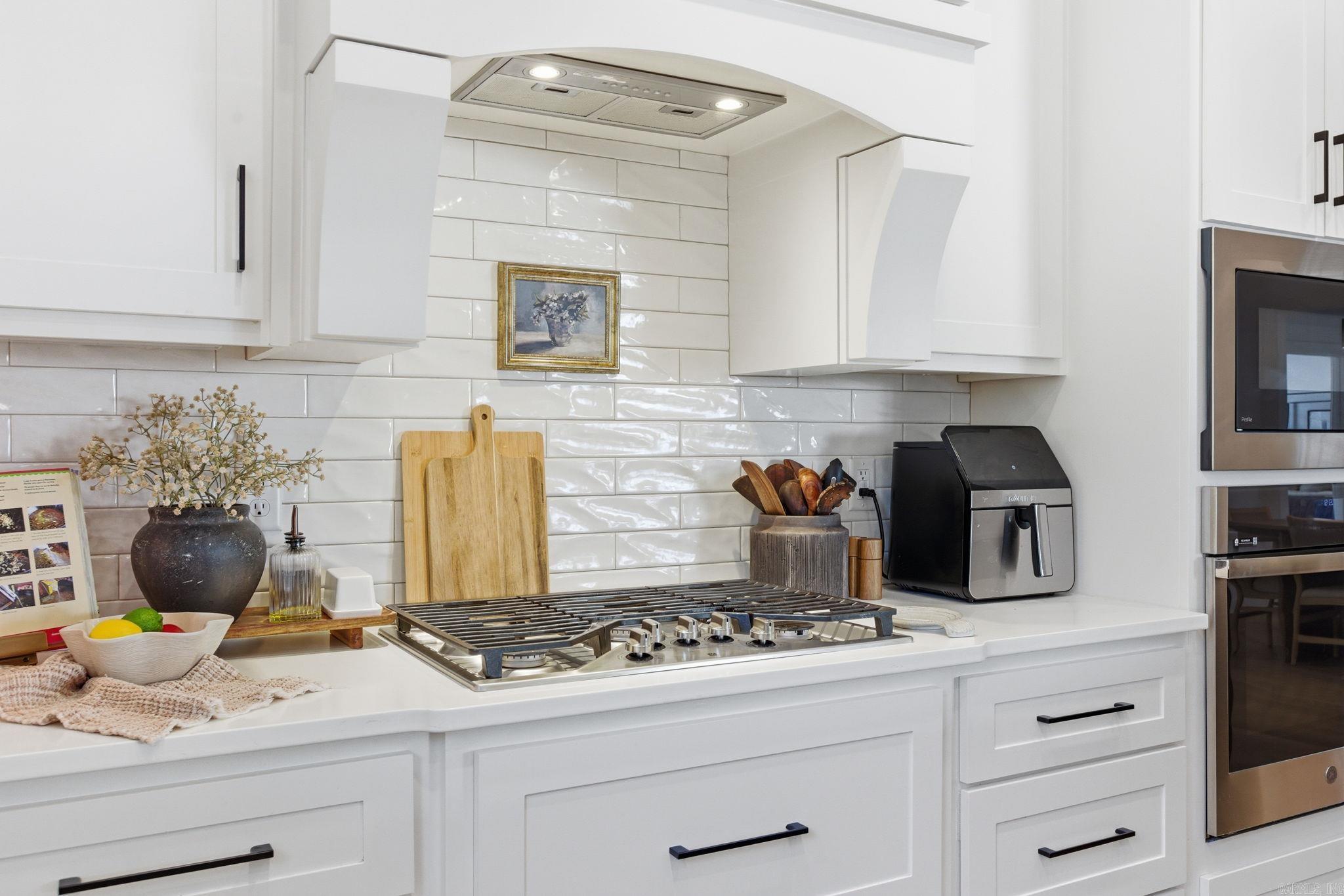 MIDTOWN BRYANT - Residential