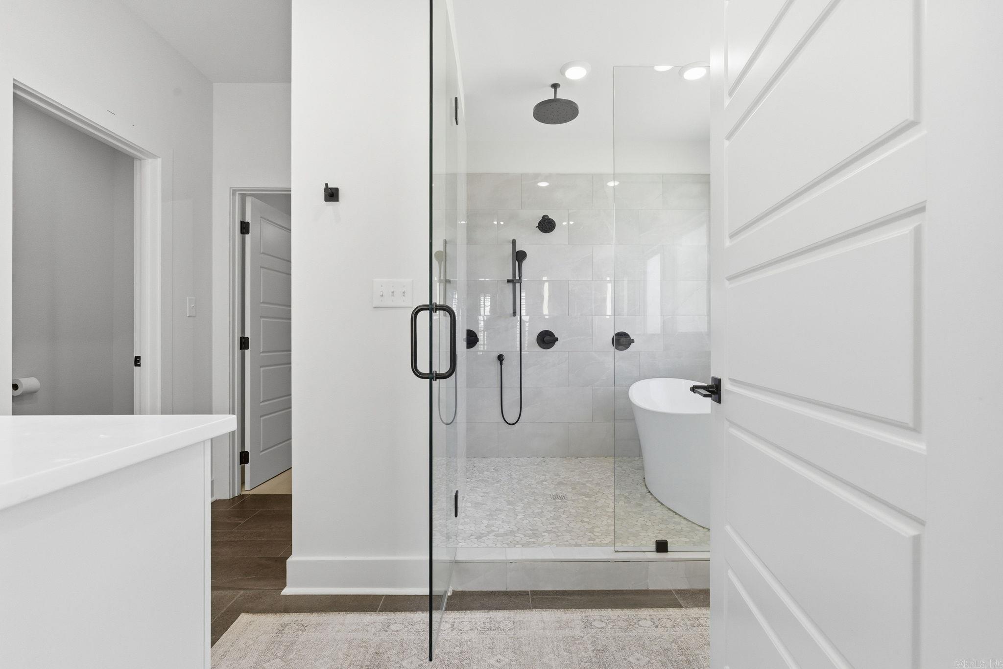 MIDTOWN BRYANT - Residential