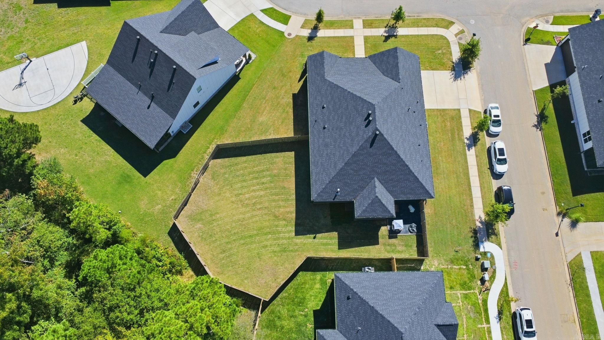 MIDTOWN BRYANT - Residential