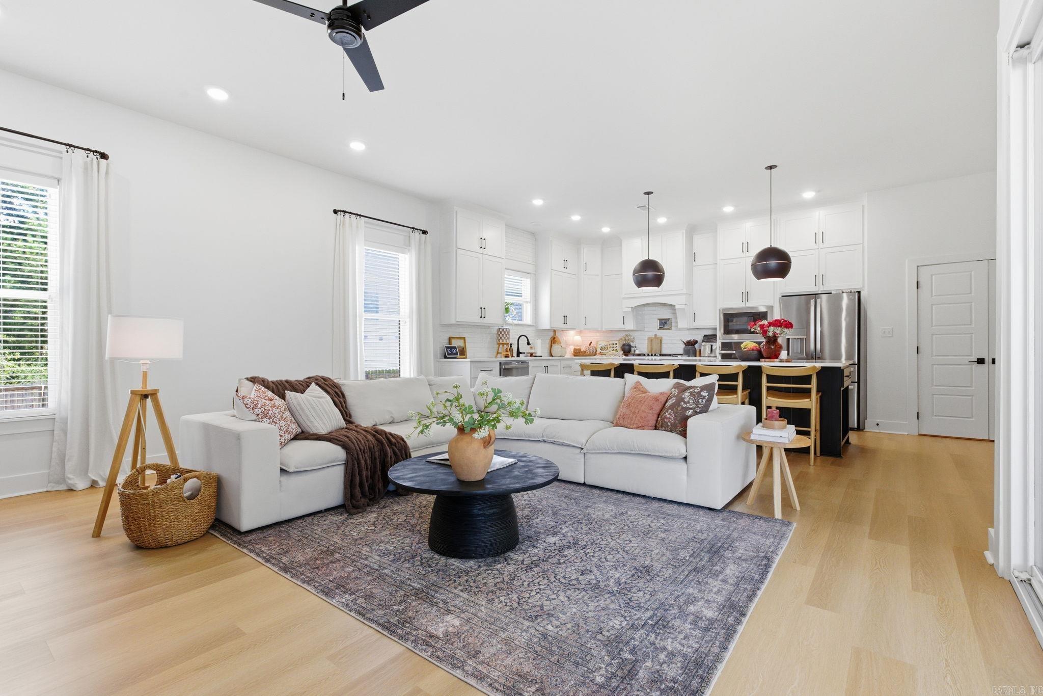 MIDTOWN BRYANT - Residential