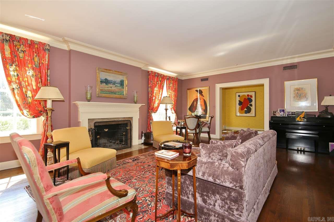 BEVERLY PLACE - Residential