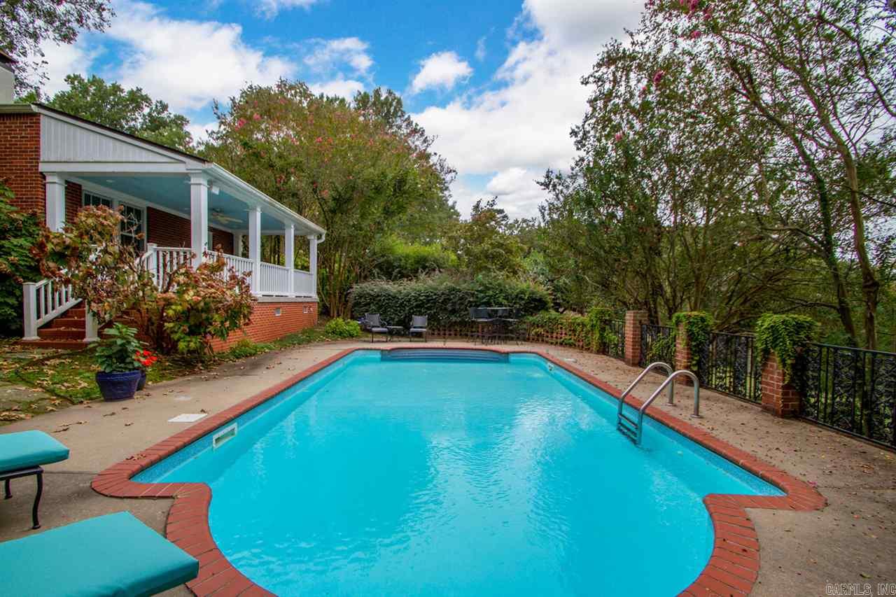 BEVERLY PLACE - Residential