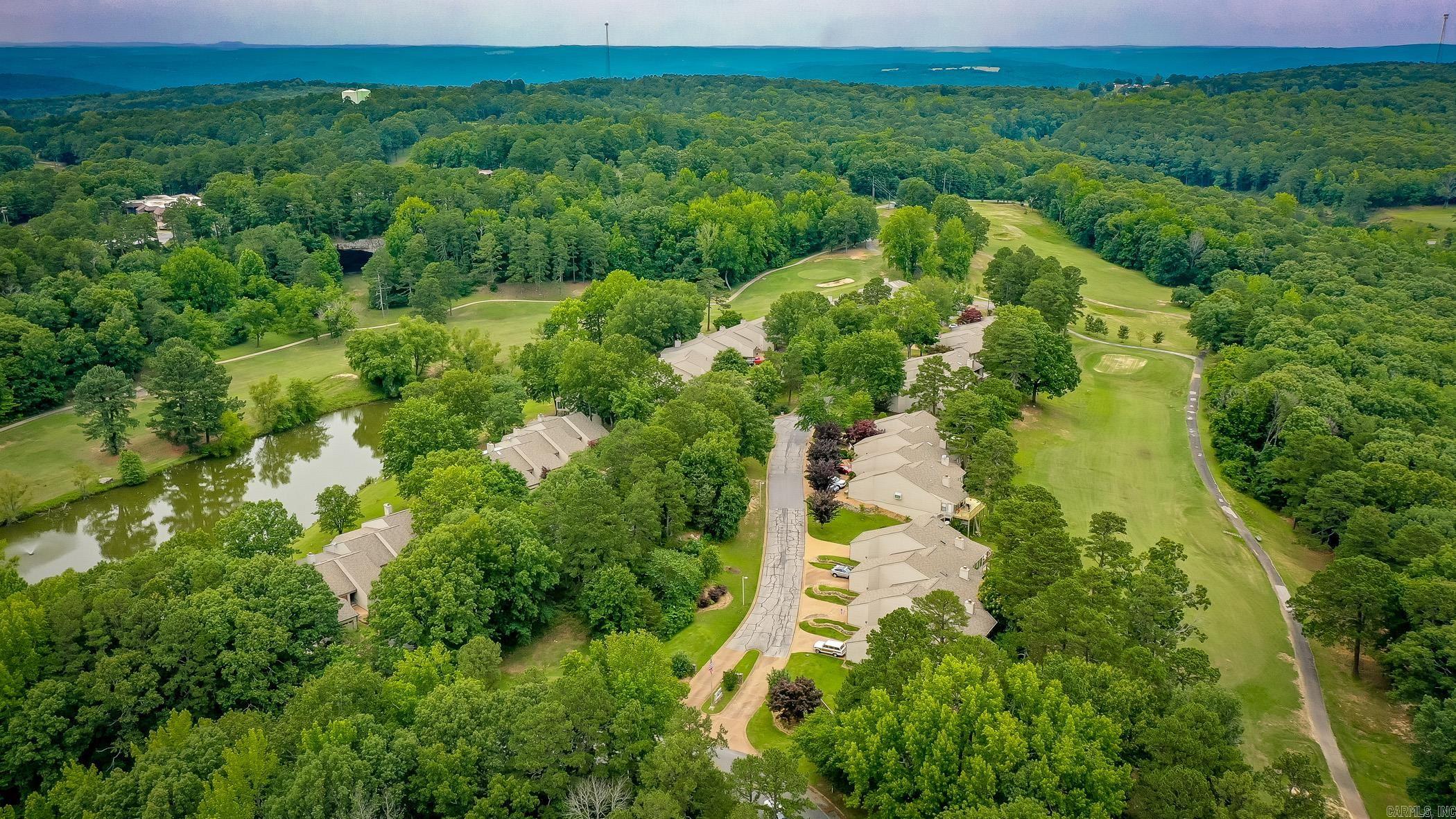 COUNTRY CLUB RIDGE TOWN - Residential