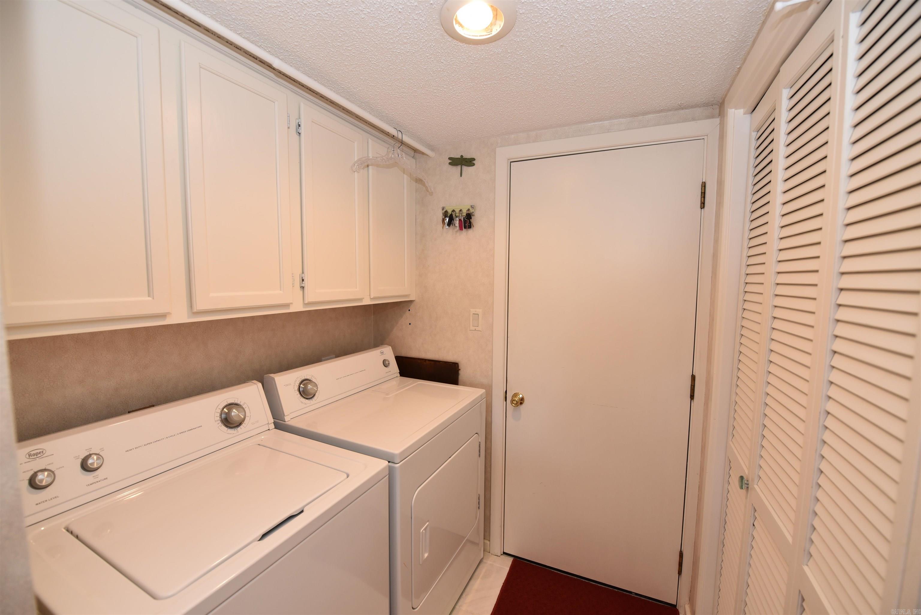 COUNTRY CLUB RIDGE TOWN - Residential