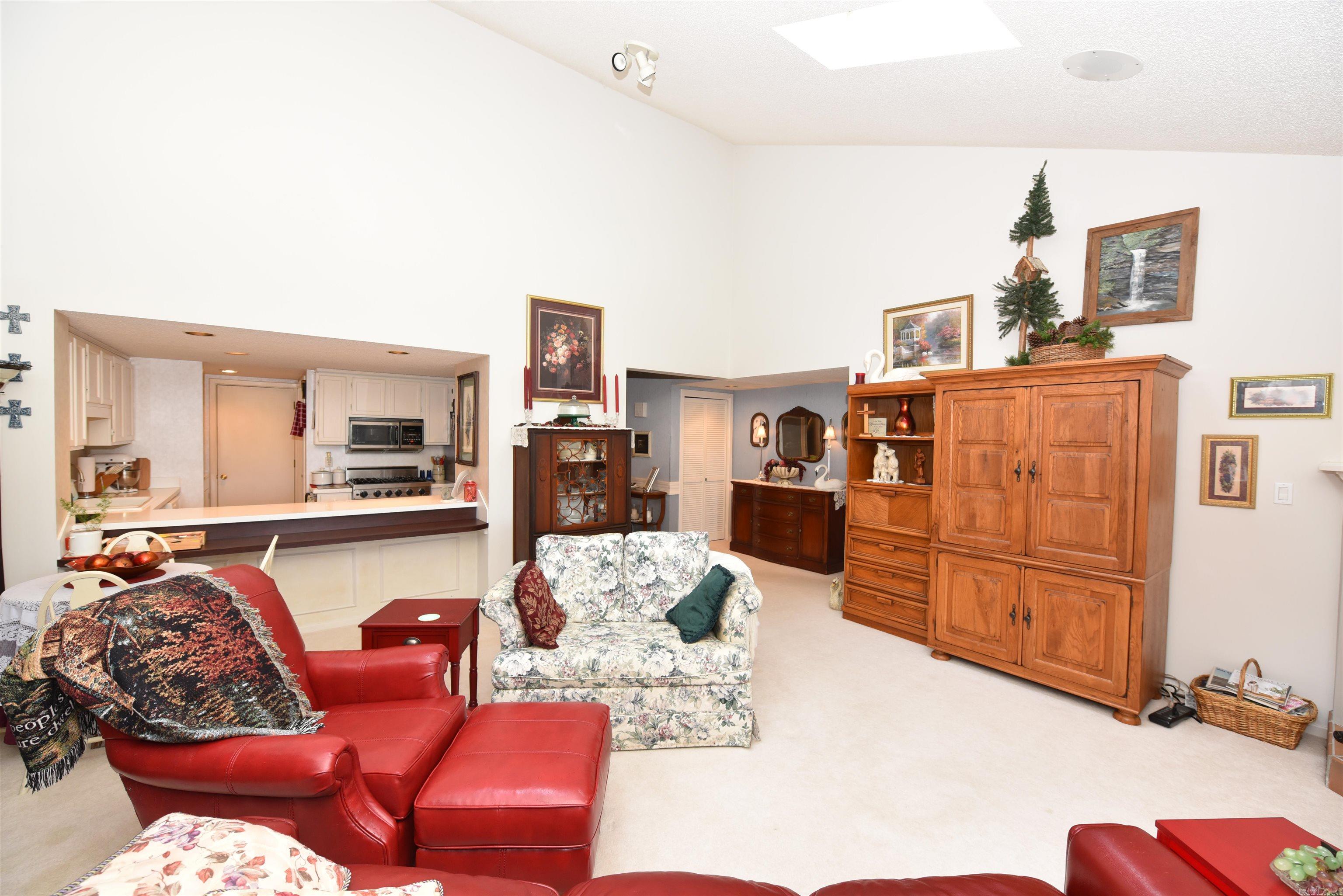 COUNTRY CLUB RIDGE TOWN - Residential