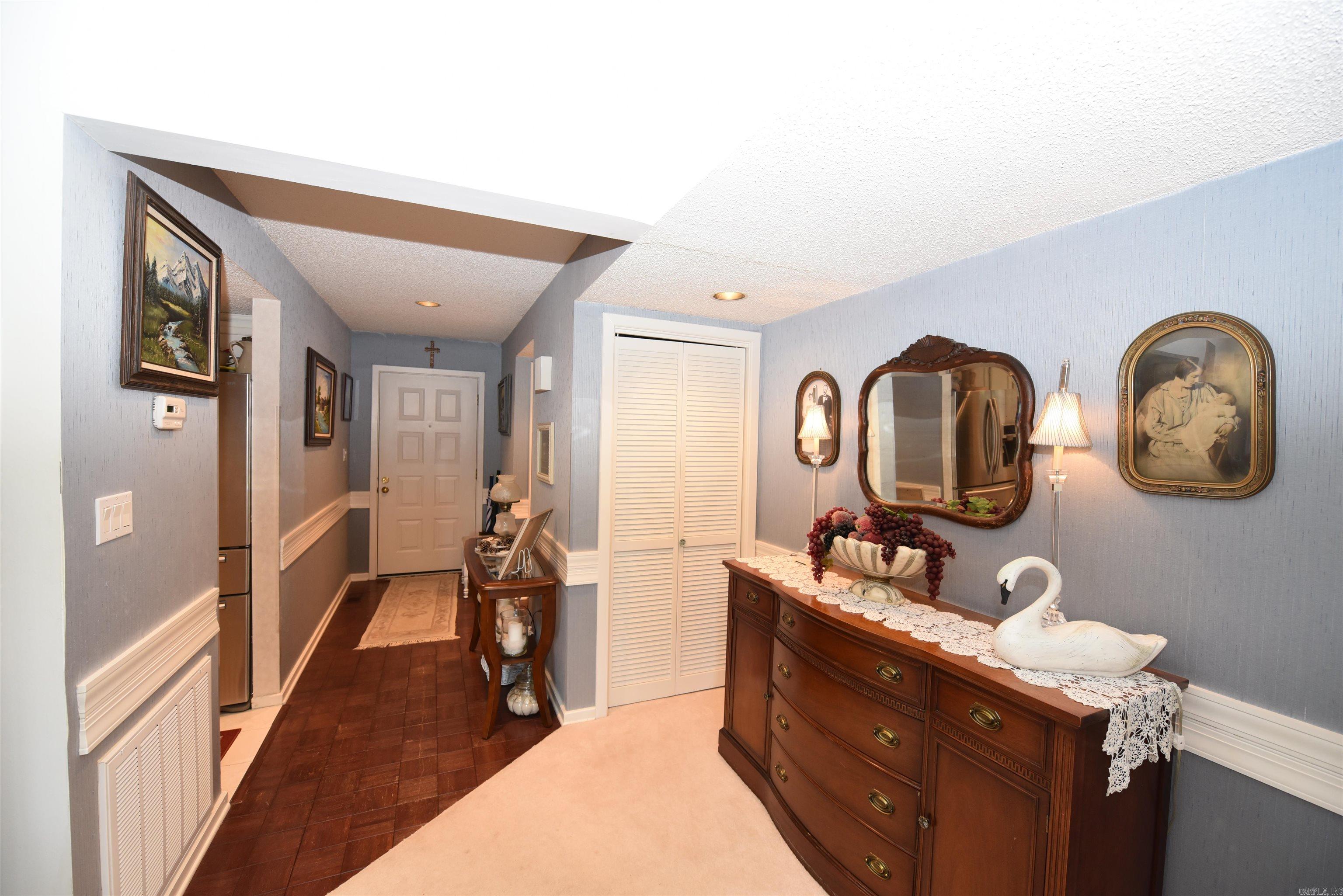 COUNTRY CLUB RIDGE TOWN - Residential