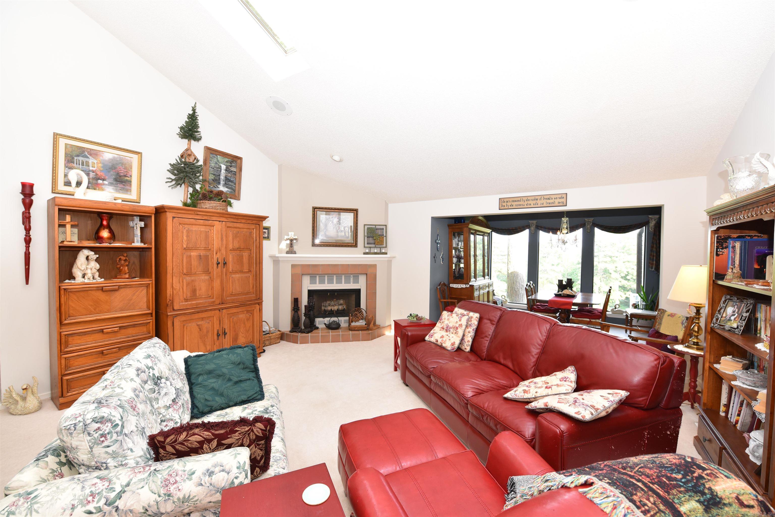 COUNTRY CLUB RIDGE TOWN - Residential