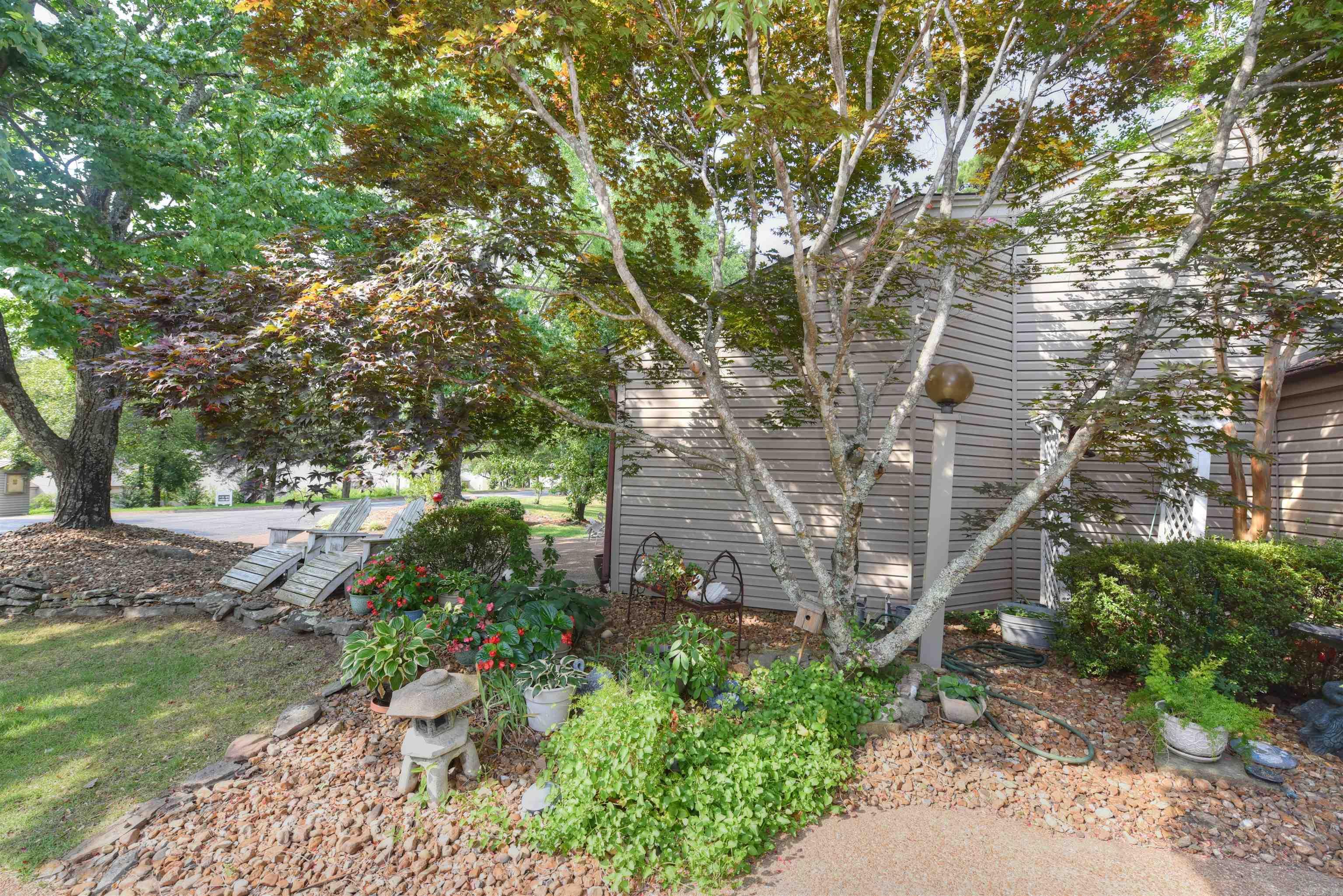 COUNTRY CLUB RIDGE TOWN - Residential