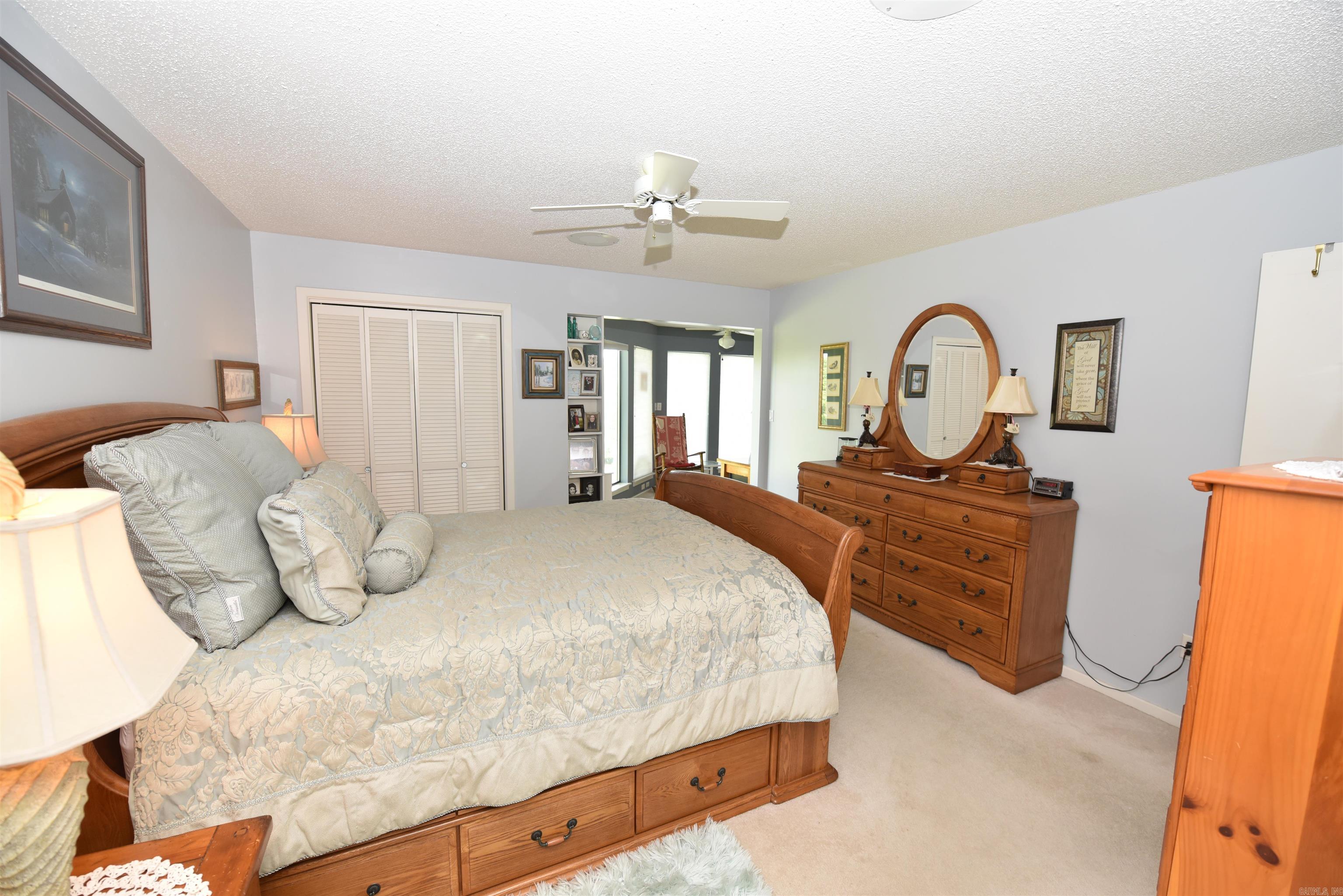 COUNTRY CLUB RIDGE TOWN - Residential