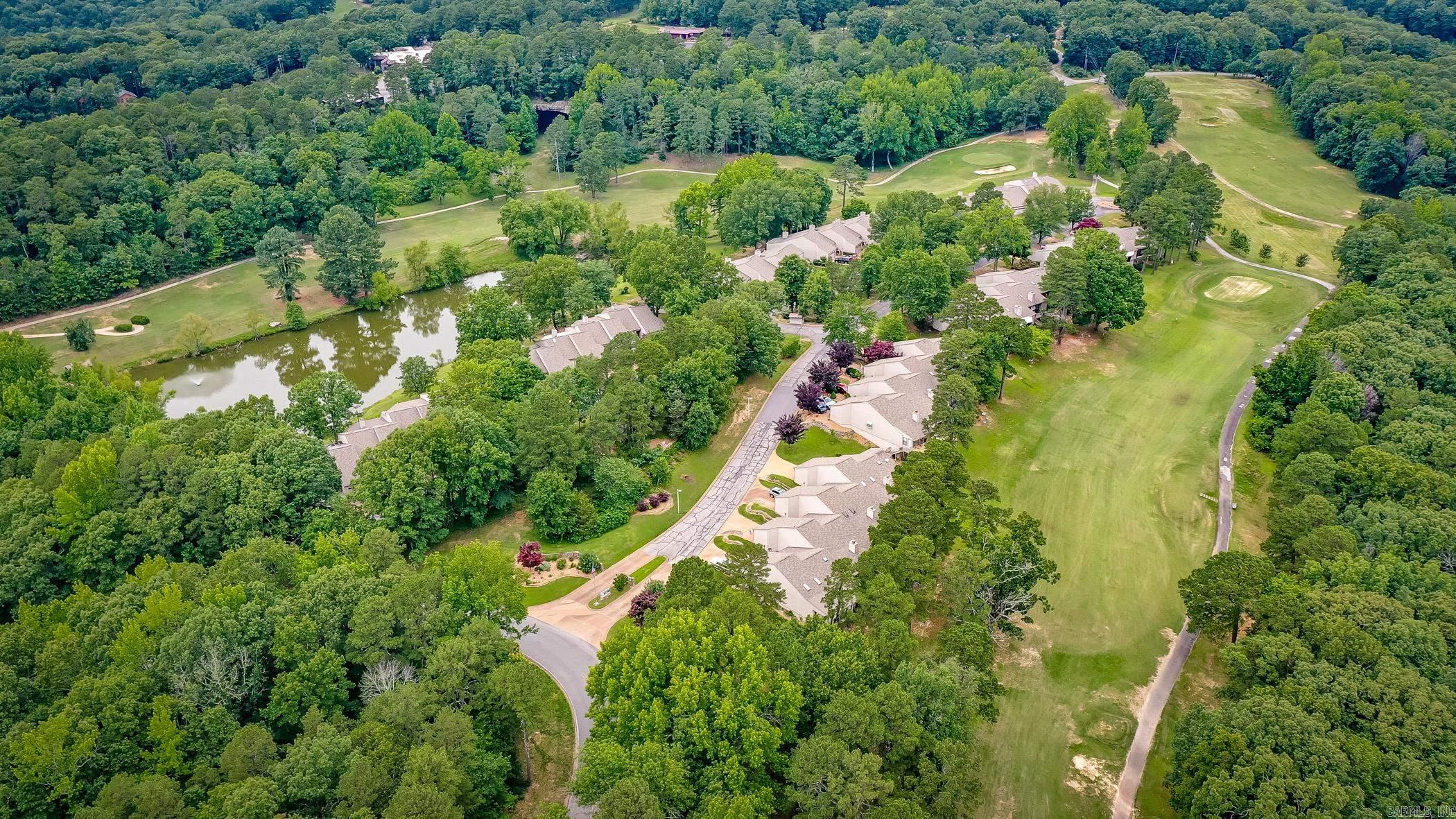 COUNTRY CLUB RIDGE TOWN - Residential